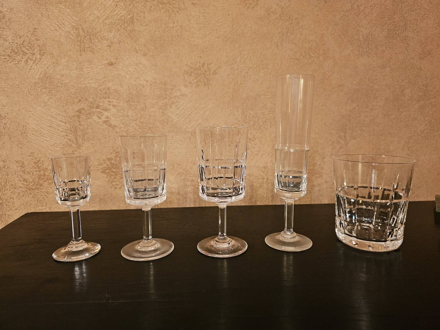 Set of 59 Sèvres crystal glasses and ice bucket from the 60s