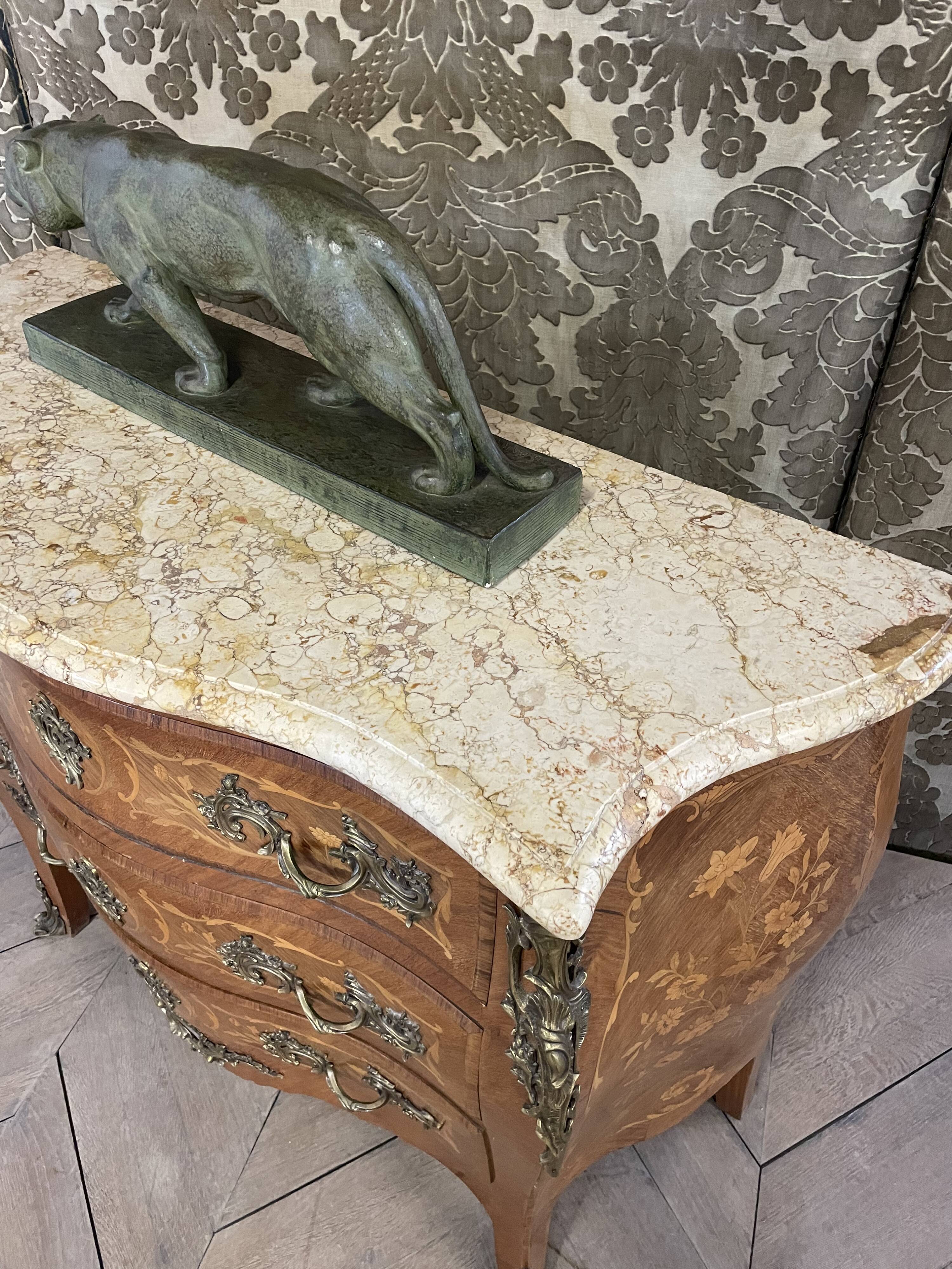 Louis XV style chest of drawers in marquetry