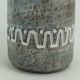 Vase Heissner Keramik modèle V/32, motif en relief, Allemagne de l'Est, années 1960