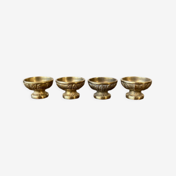 4 small bronze cups