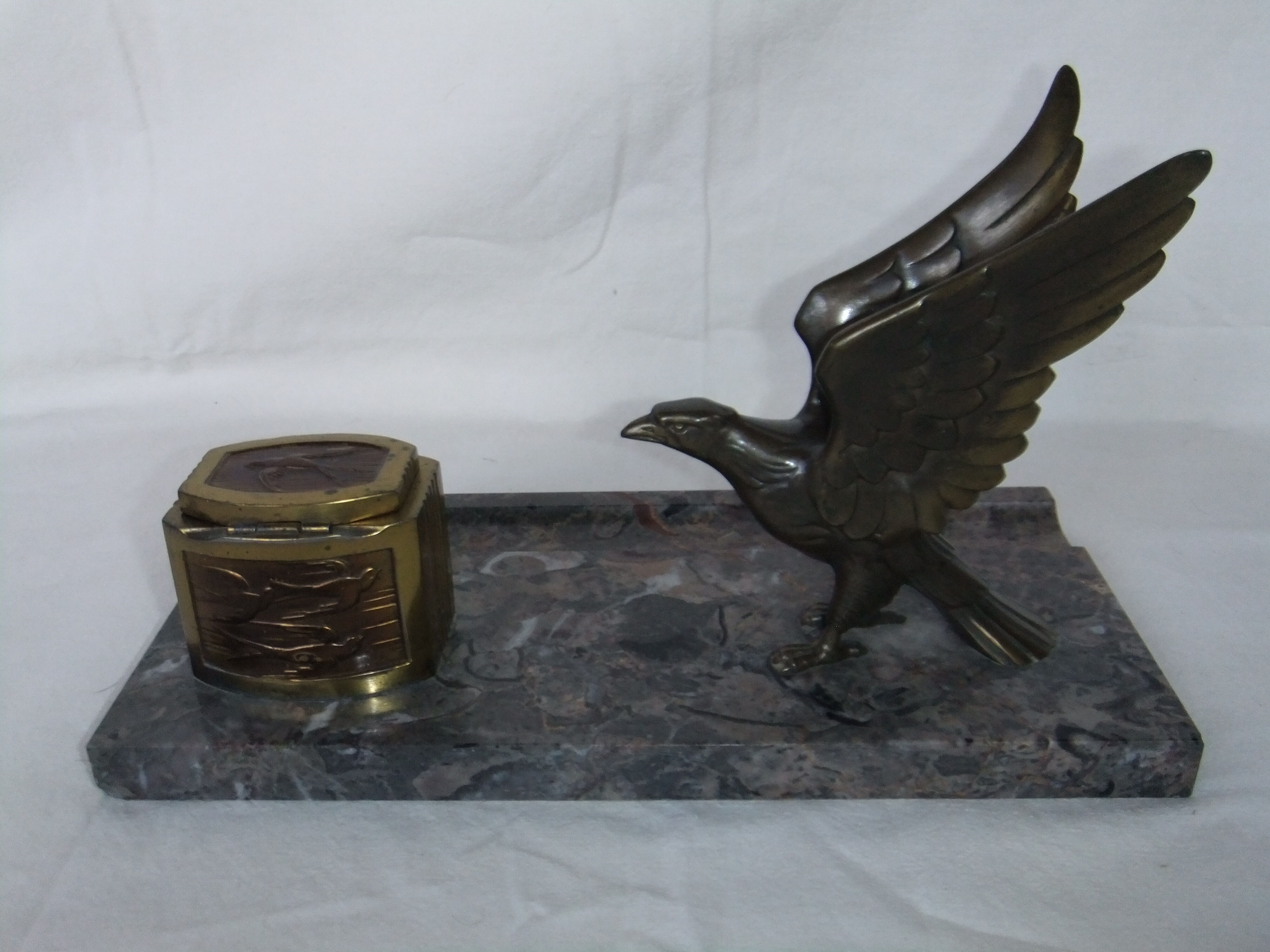 Ink art deco marble statue animal sculpture eagle necessary office