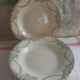 Suite of 5 plates terre de fer Creil and Montereau