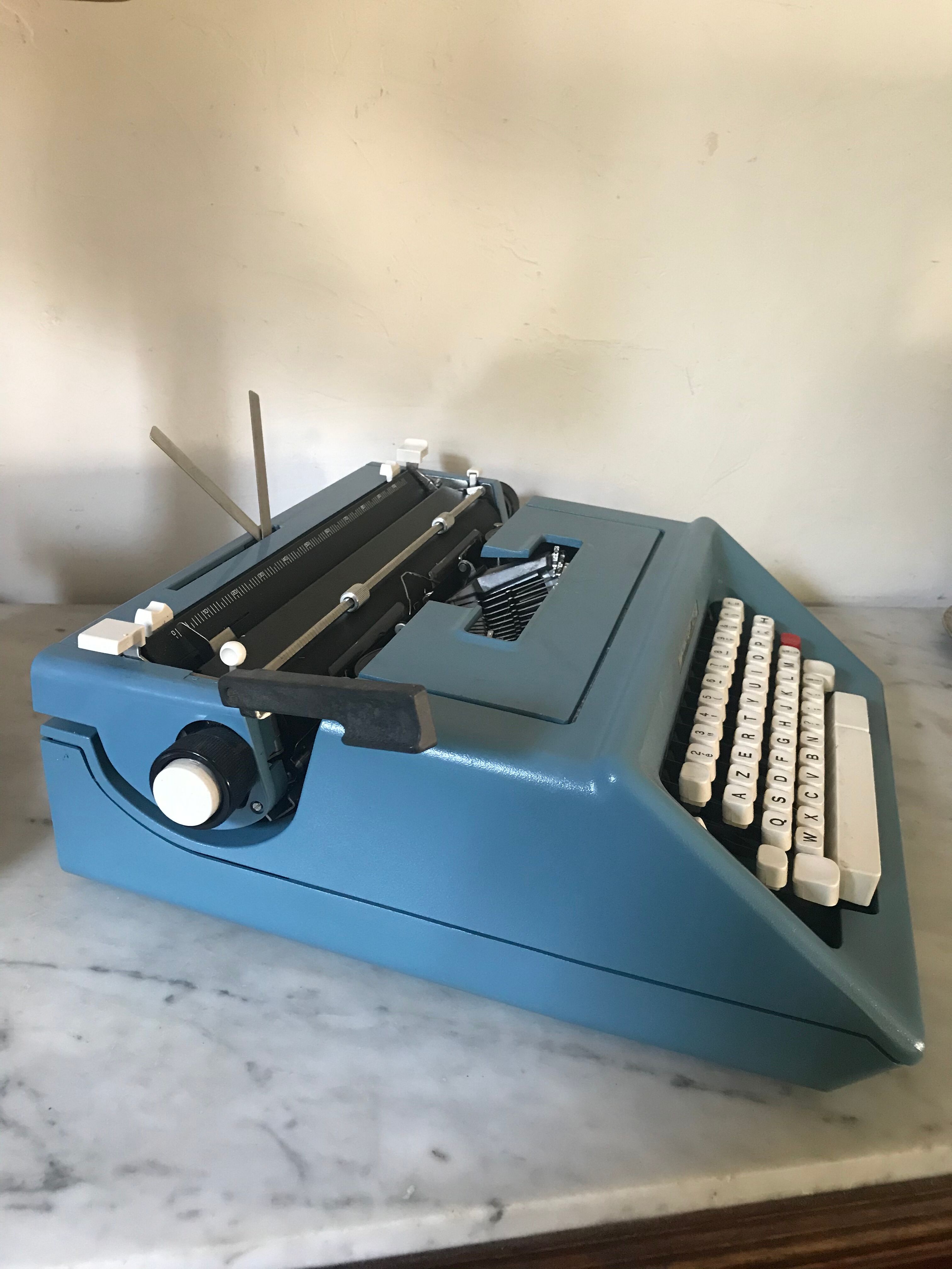 70's Olivetti Studio 46 typewriter