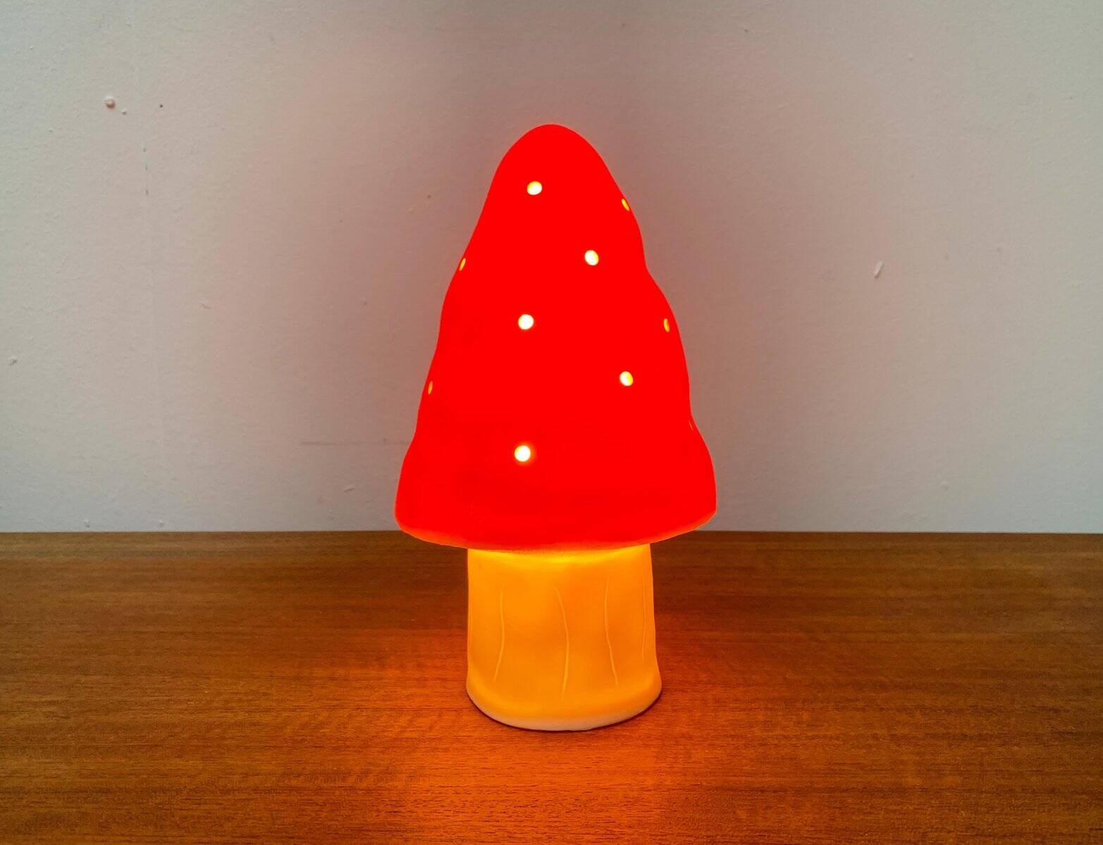 Postmodern plastic mushroom table lamp by Heico.