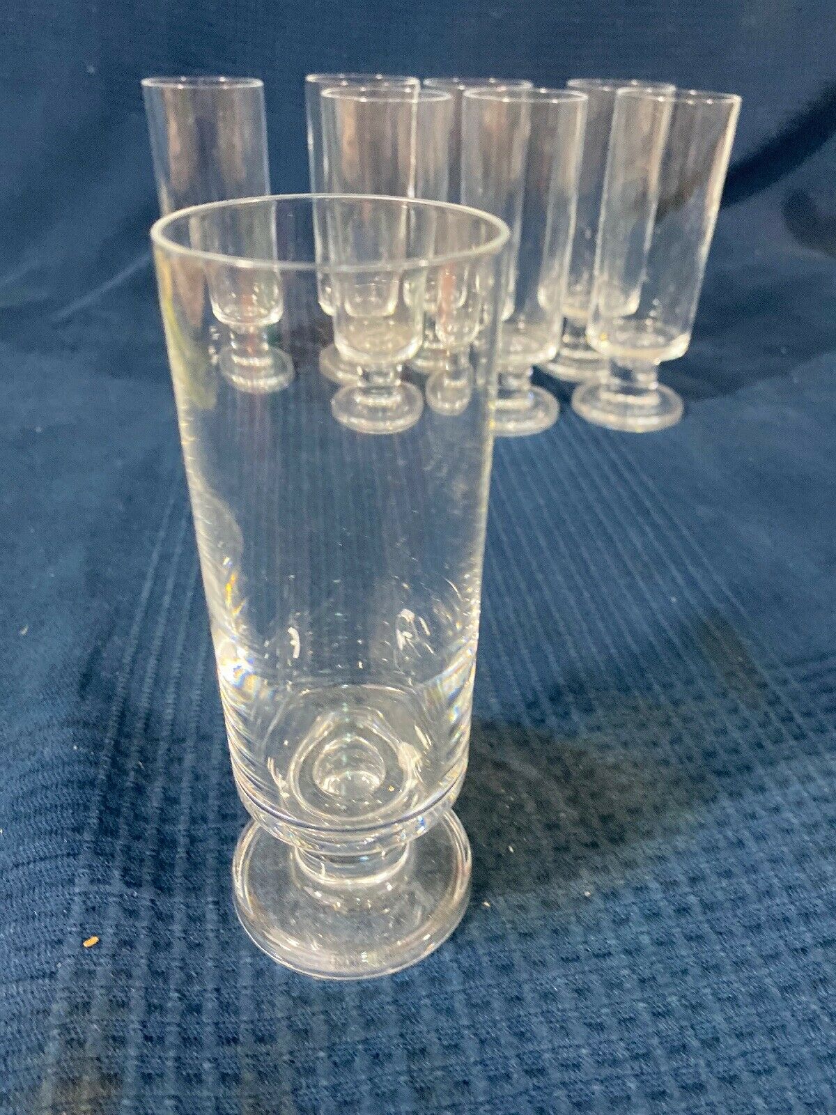 Lot of 8 glass glasses with a big foot