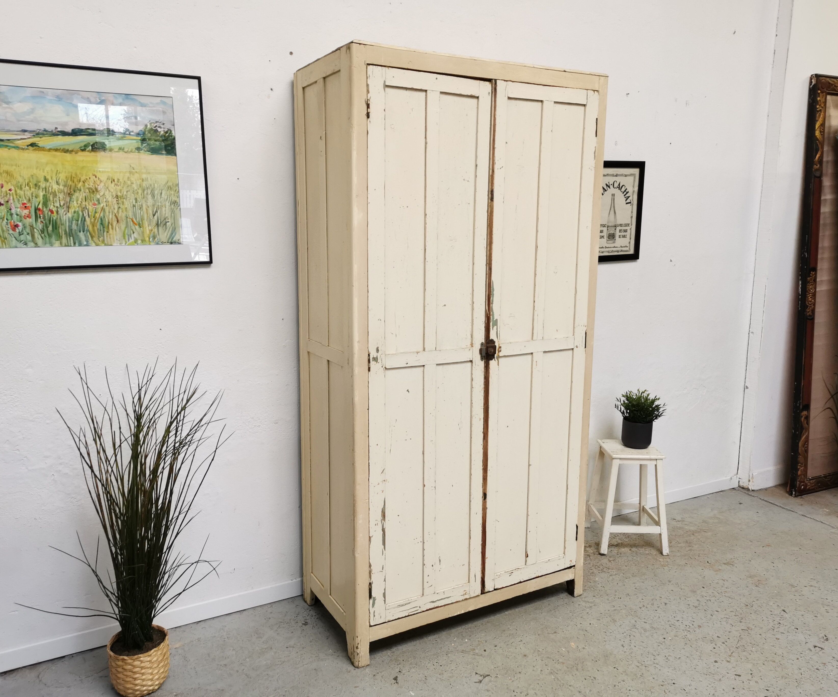 Armoire parisienne