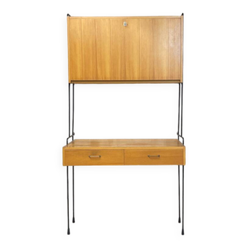 Hanging desk