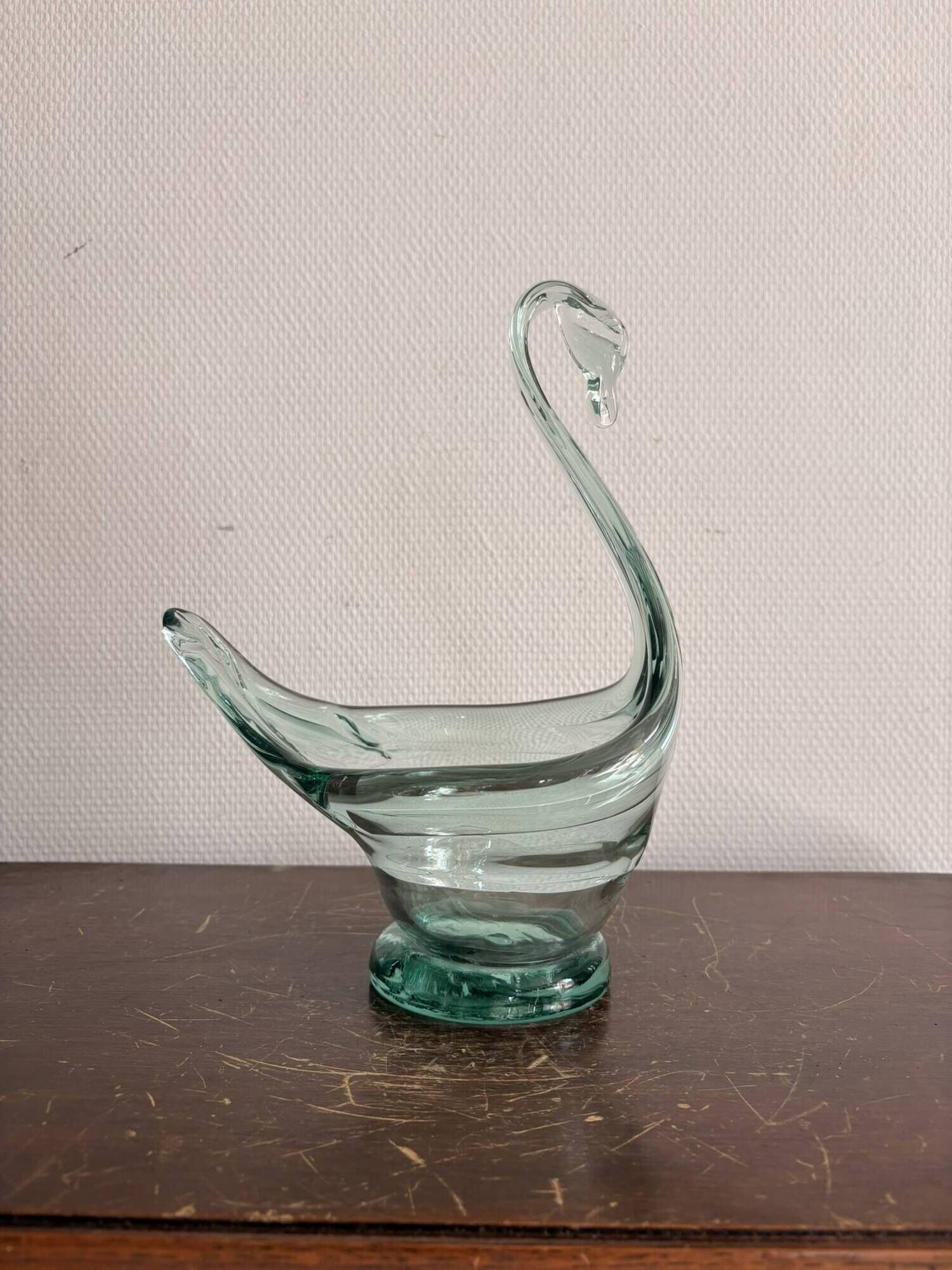 Green Glass Coupe Vase Swan Murano 26 cm Art Deco or 1950s Style