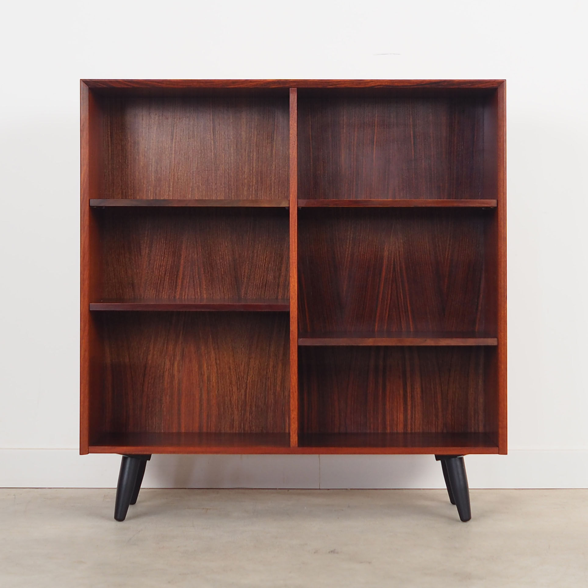 Bibliothèque en palissandre, design danois, années 1970, production: Danemark