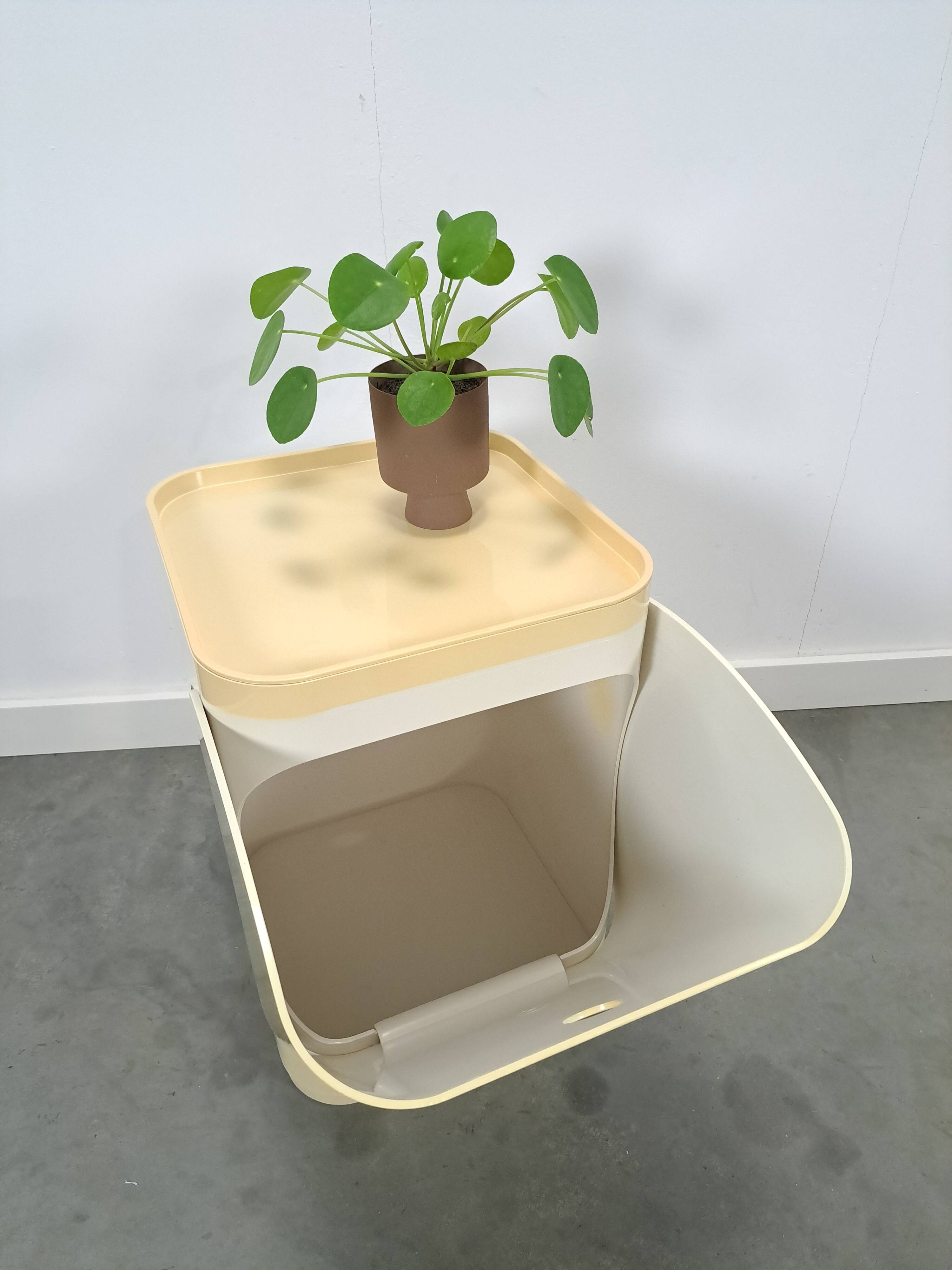 Kunststof design opbergmand wasmand Kartell, Anna Castelli Italy