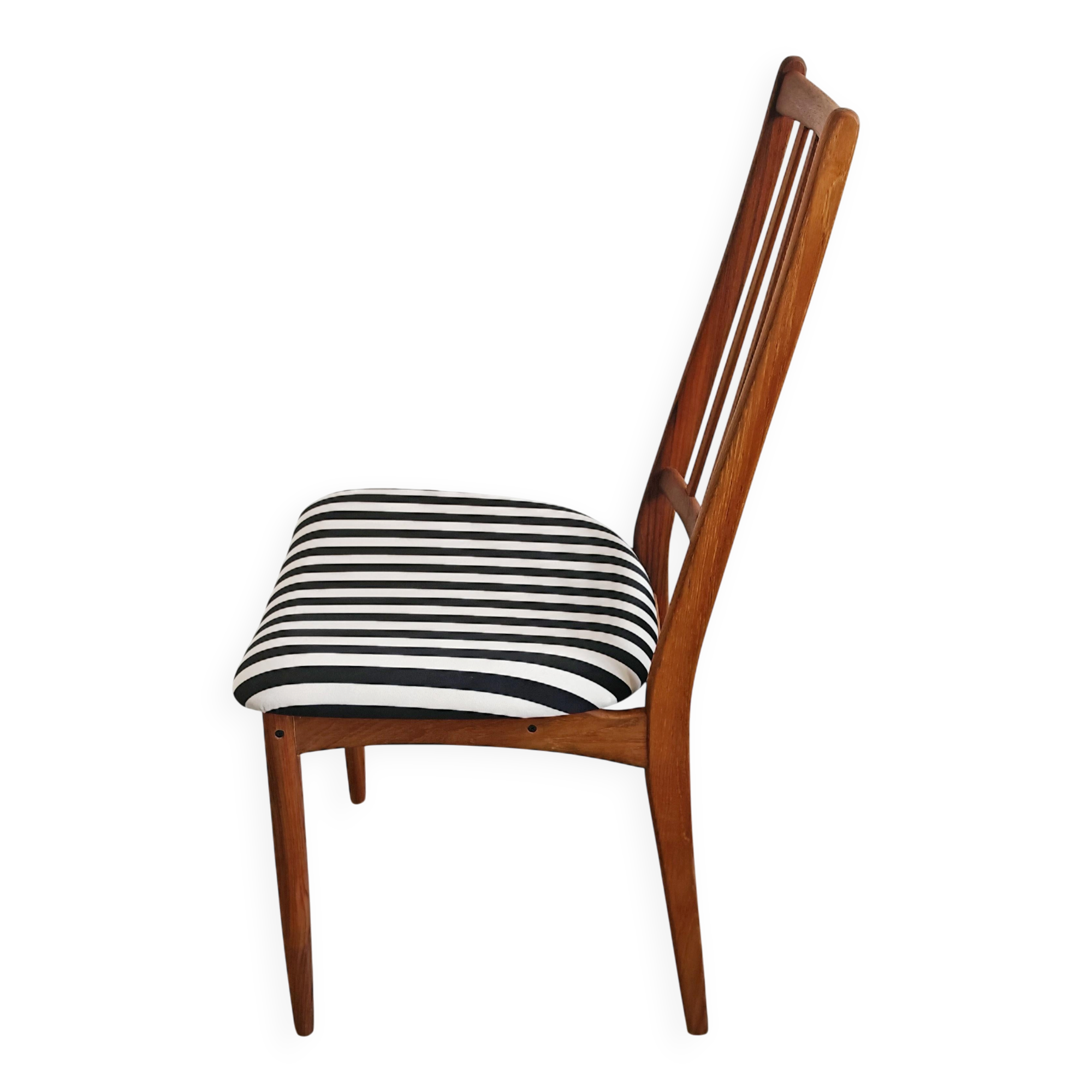 Ensemble de 4 chaises Mid-Century Modern en teck massif 1960