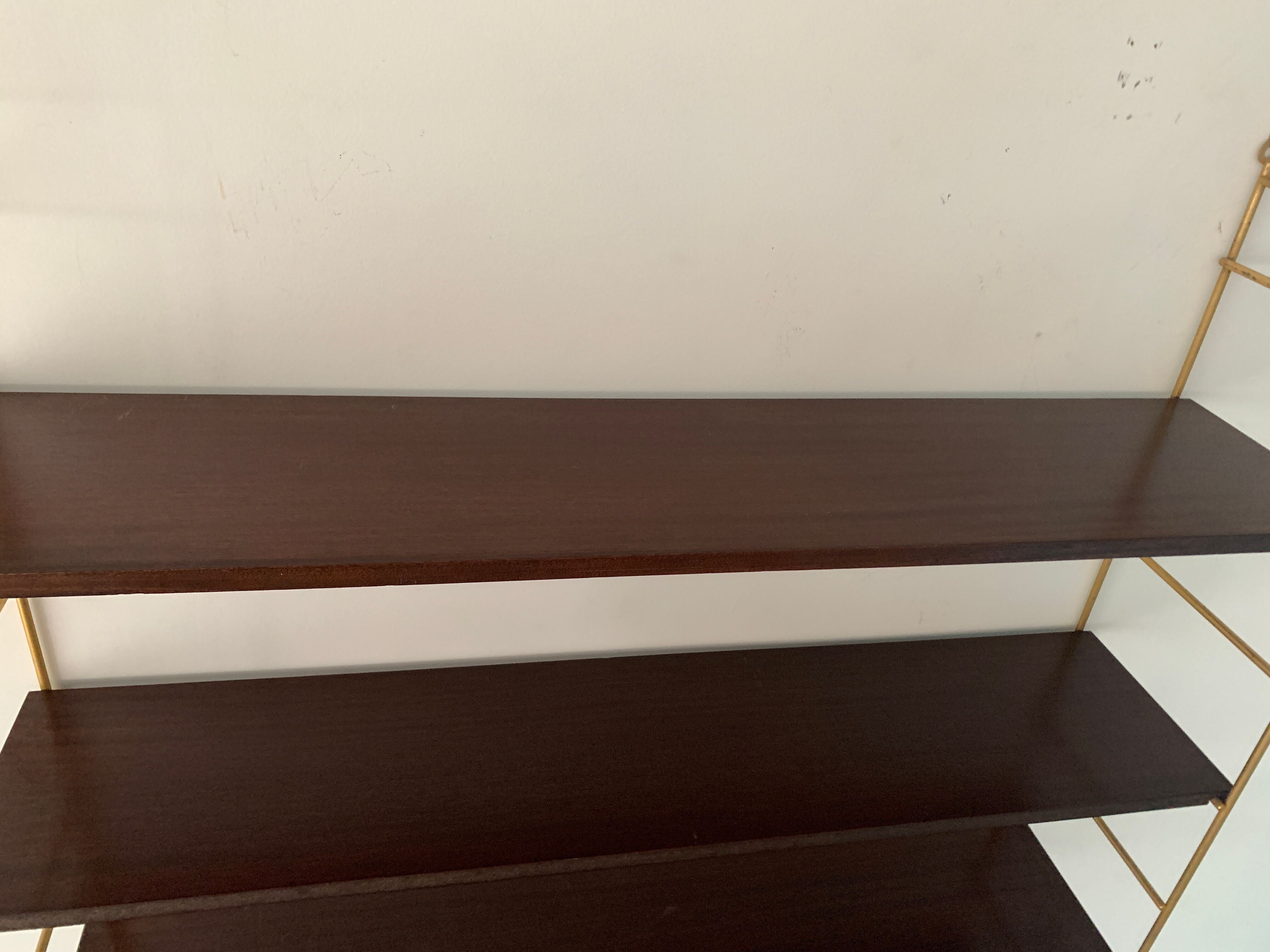 String wall shelf in wood and brass, 1960