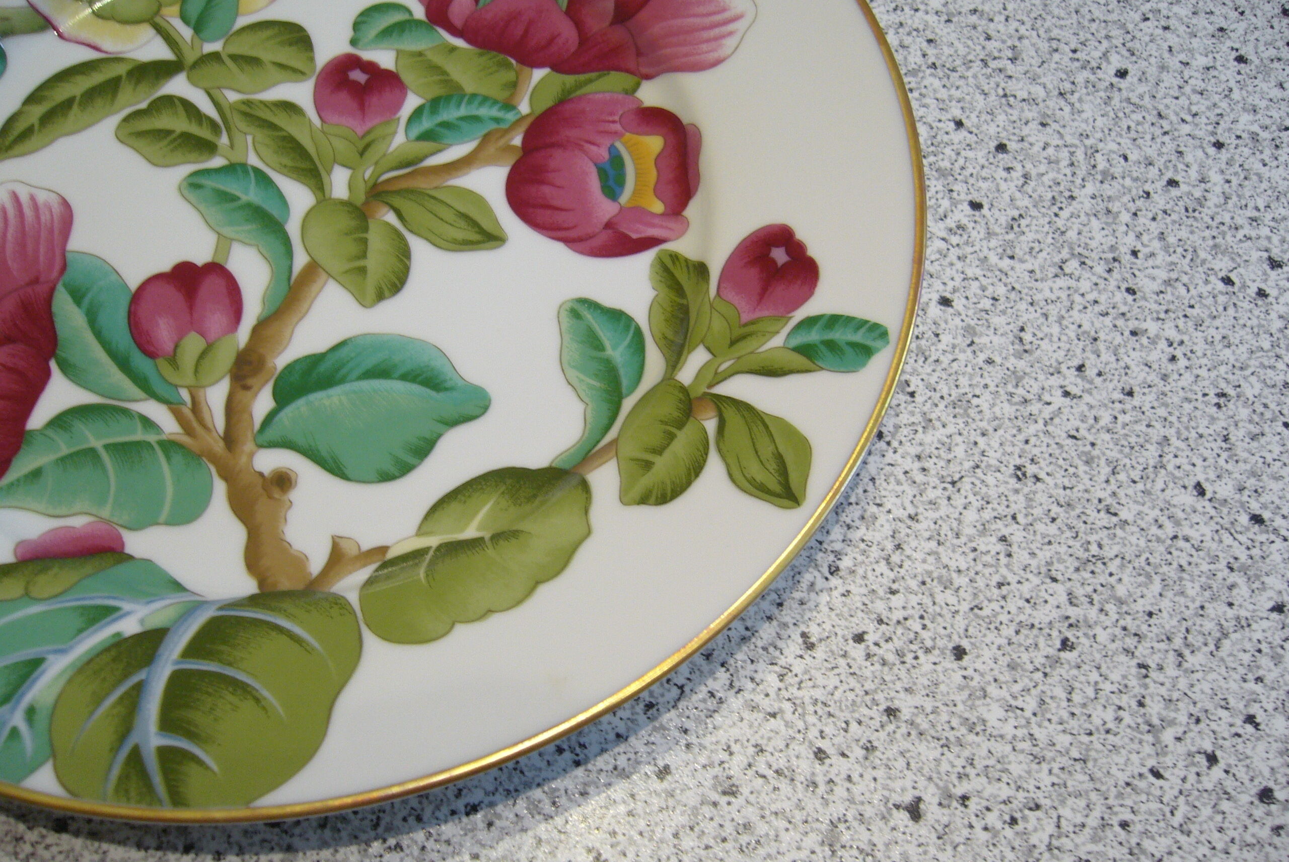 Paris porcelain plate with floral decoration