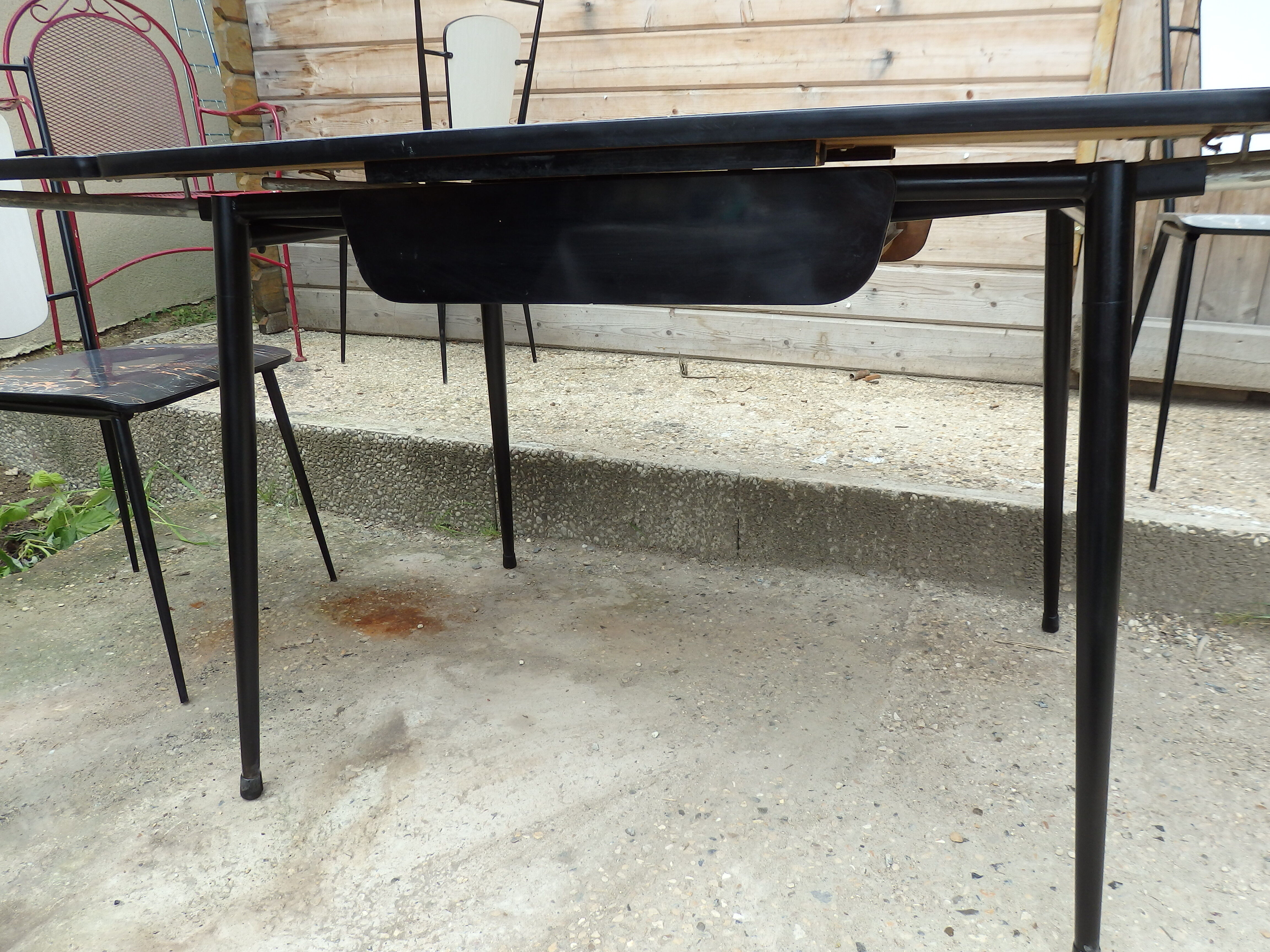 Set table and 4 chairs formica marbled black kitchen
