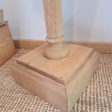 Light oak wood column