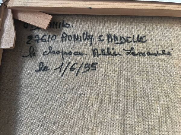 Deux vases à fleurs avec chapeau de paille, signés