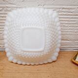 Empty white opaline pocket