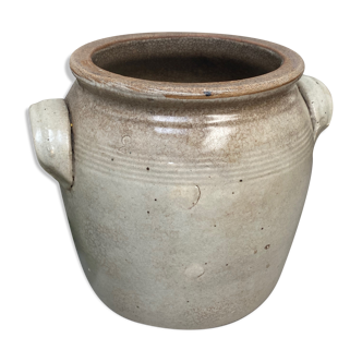 Sandstone ear pot