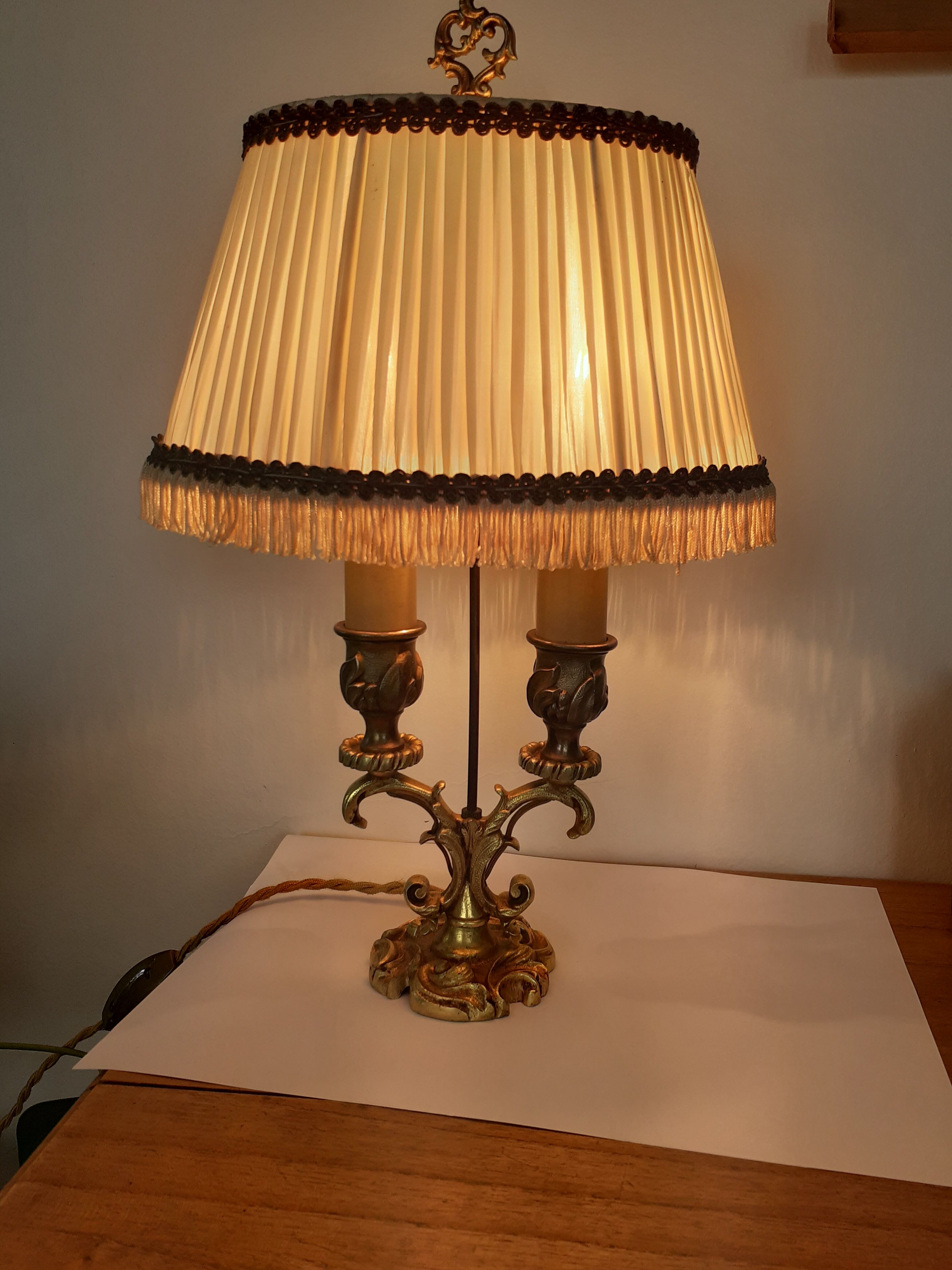 Hot water bottle lamp