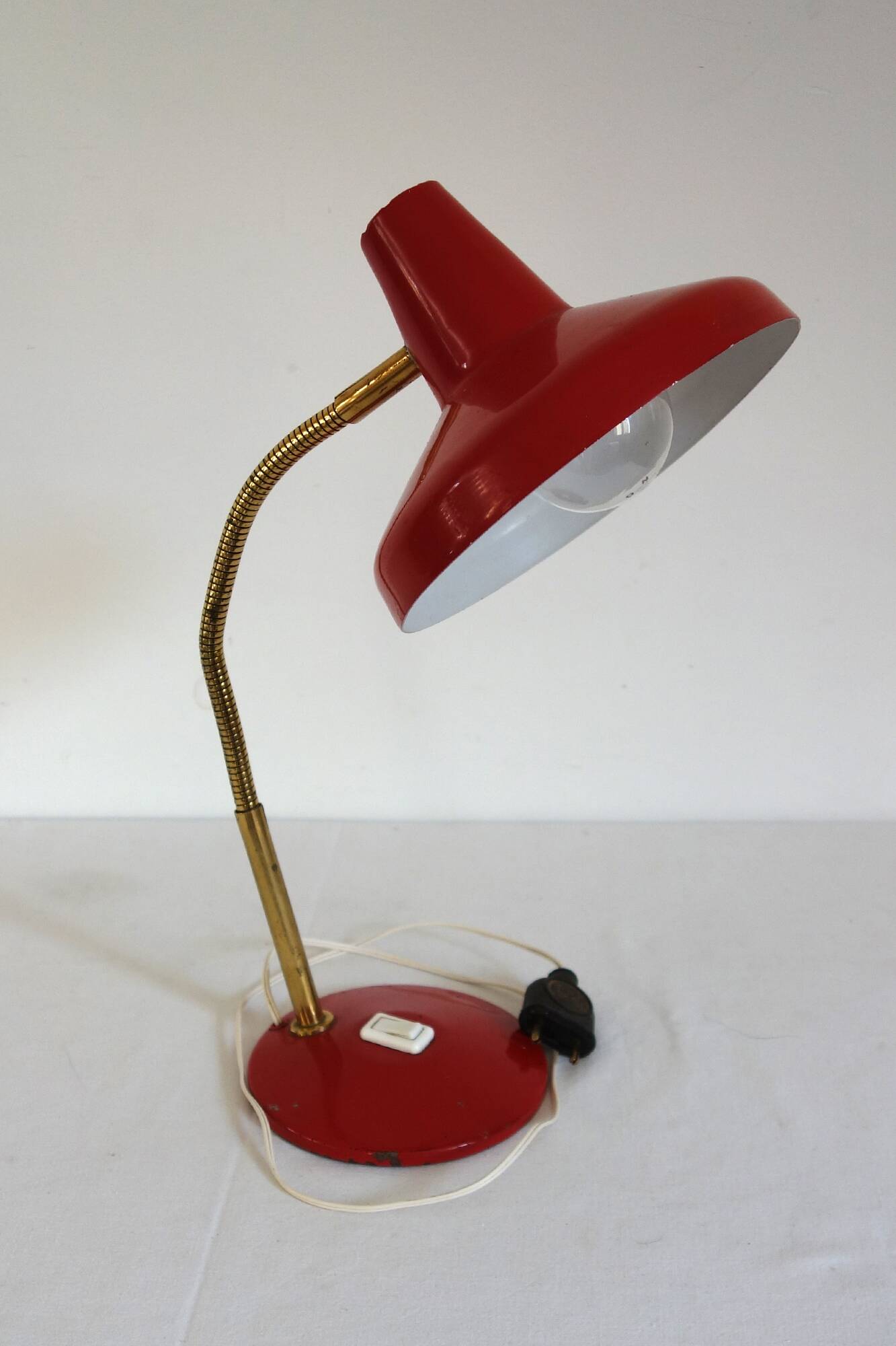 Vintage articulated desk lamp