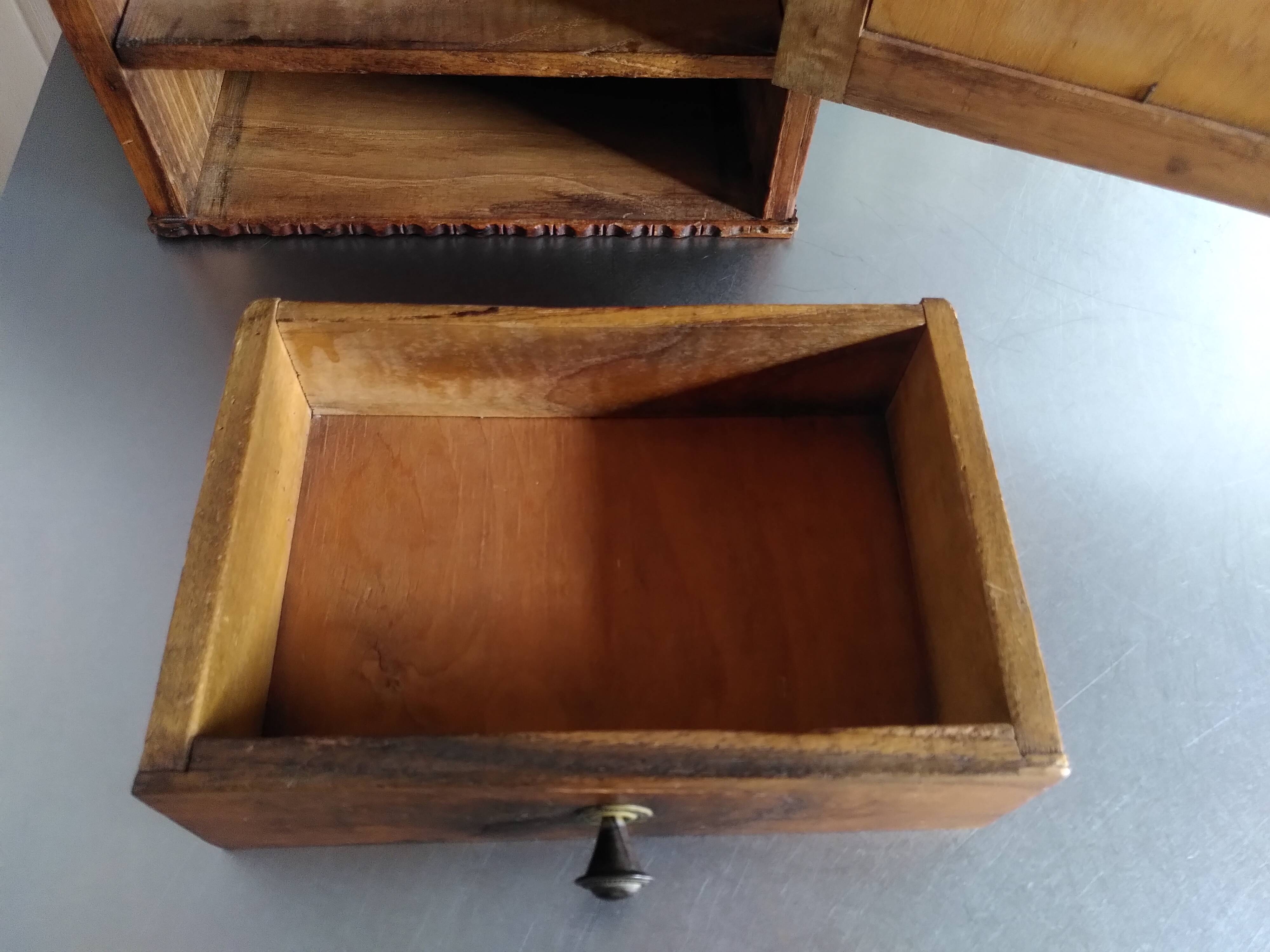 Medicine cabinet with beveled mirror