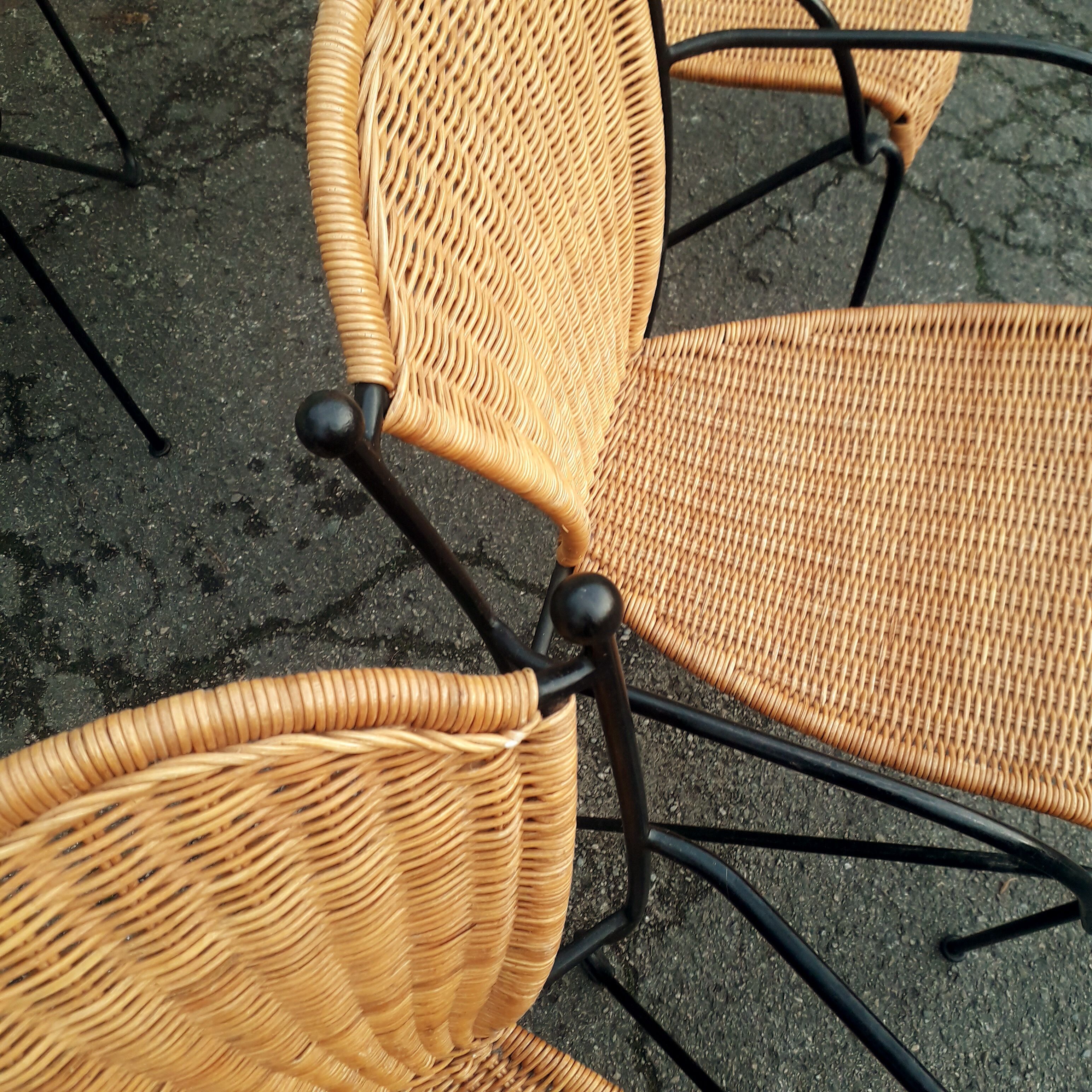 4 armrests wrought iron rattan
