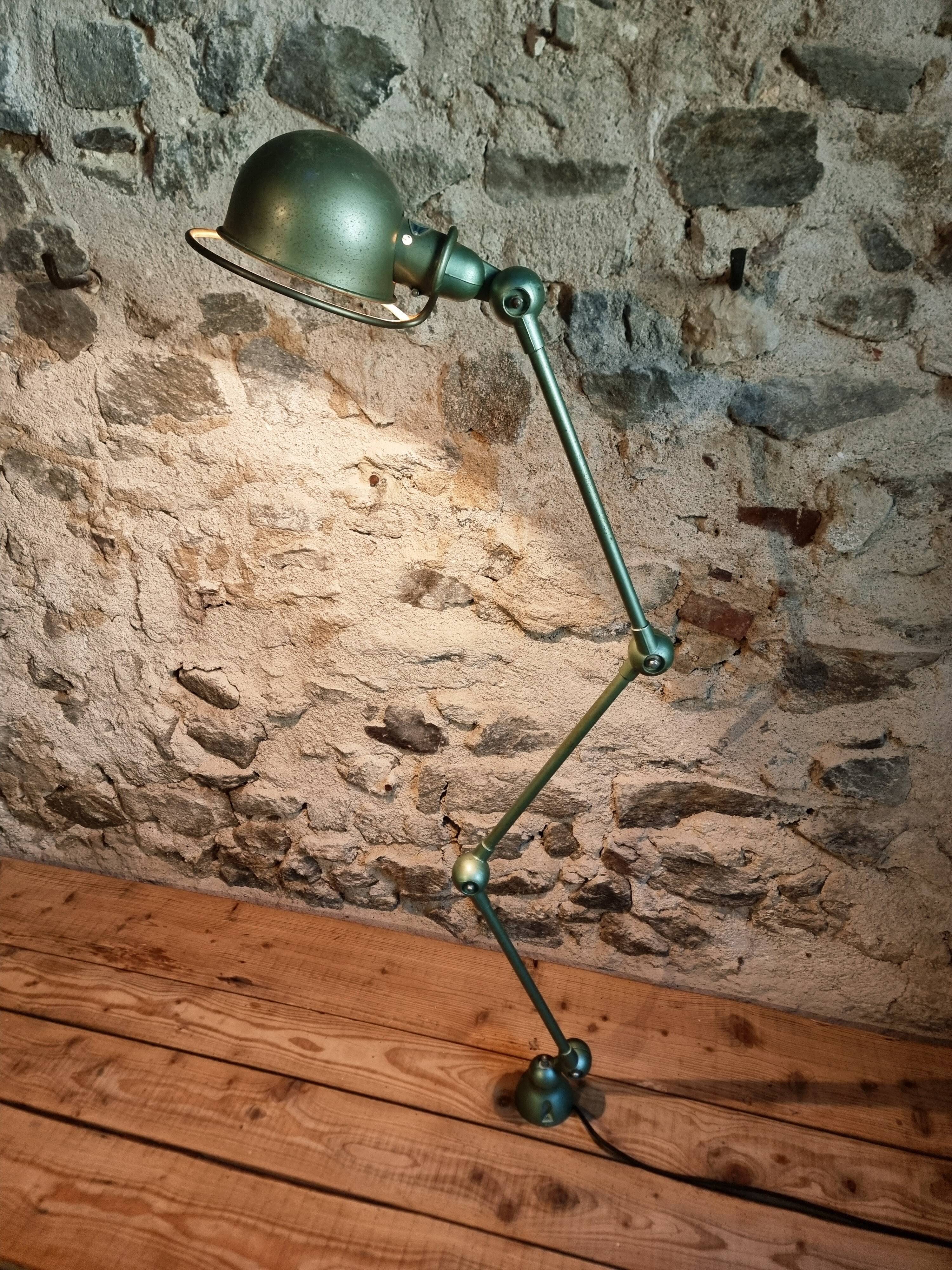 Lampe industrielle vintage Jieldé à 3 bras verte – Lampe de travail française réglable B22