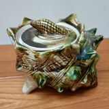 Sugar bowl made of shells in slip