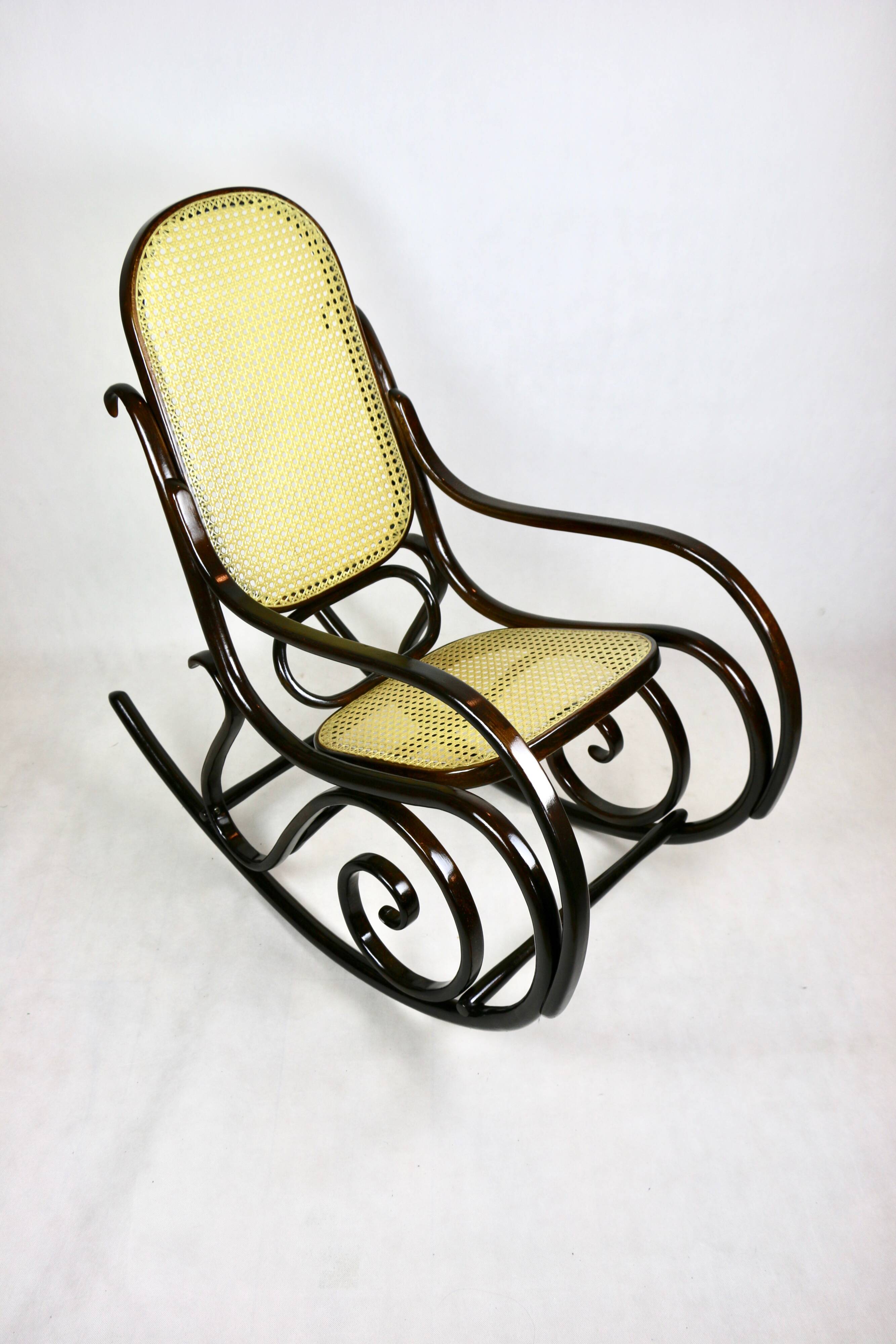 Vintage Brown Rocking Chair by Michael Thonet