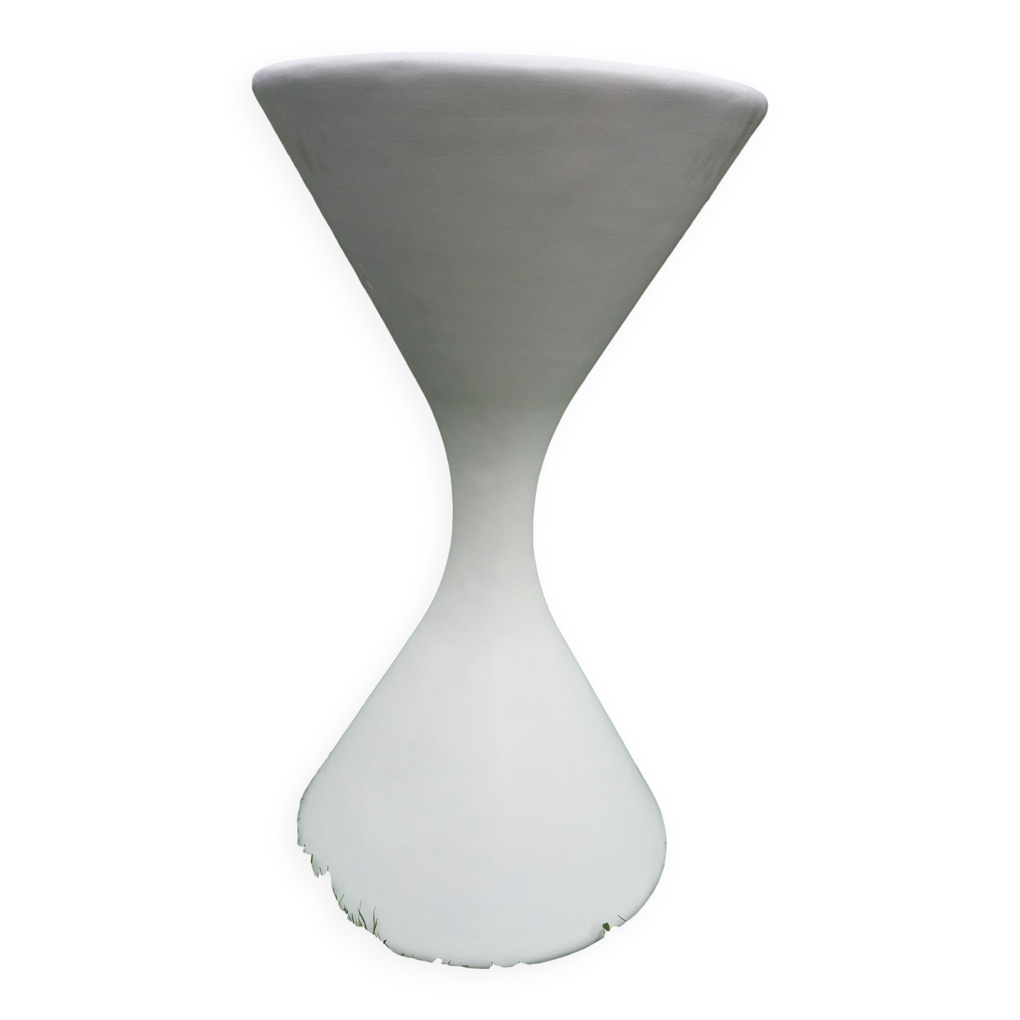 Diabolo-shaped fiber cement planter