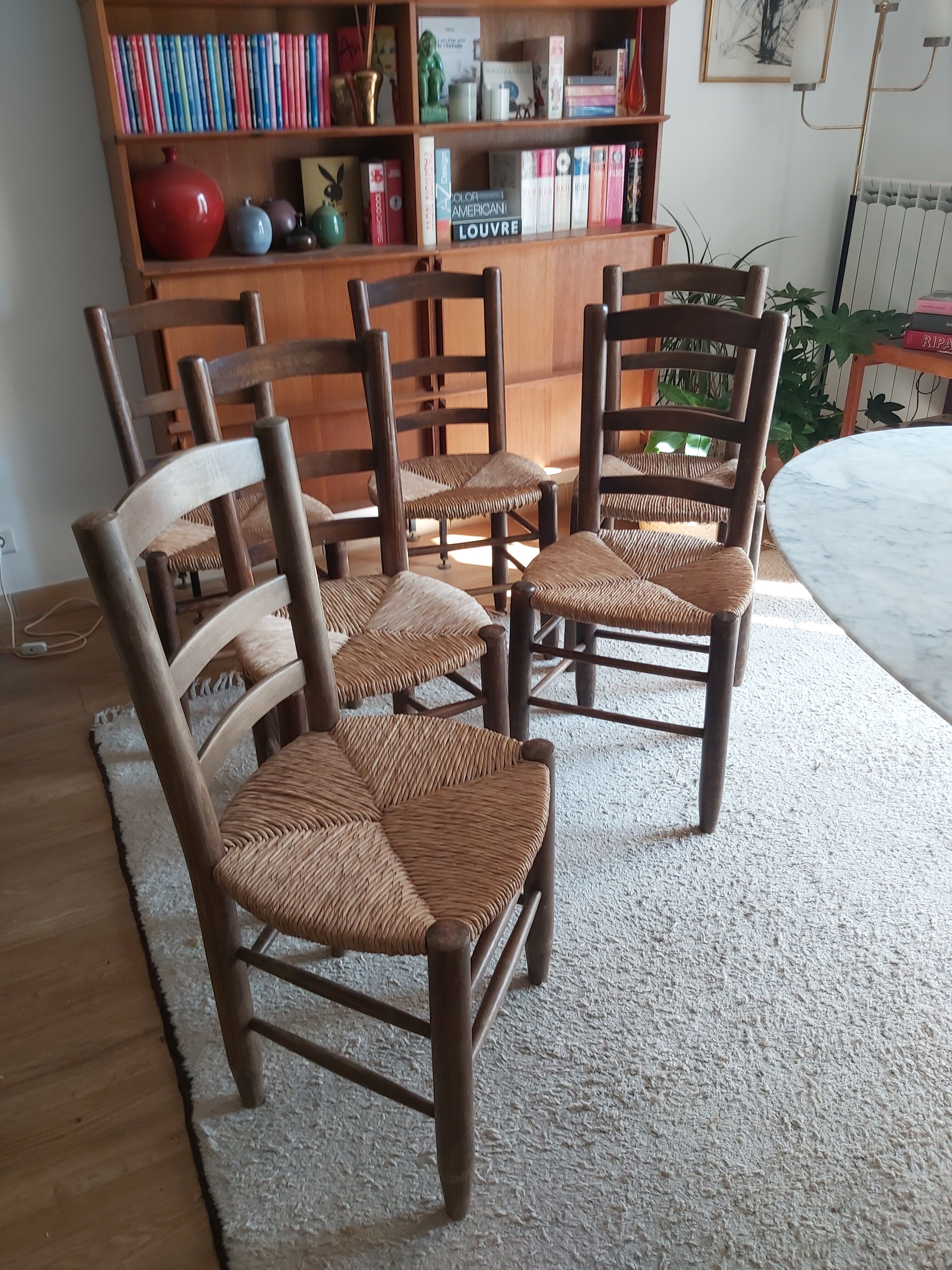 Set of 6 wooden chairs and 50s straw