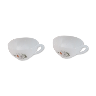 Lot of 2 coffee cups Arcopal France model Marguerites