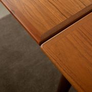 Table à manger extensible en teck moderne danois modèle 24 par Ansager Møbler années 1960.