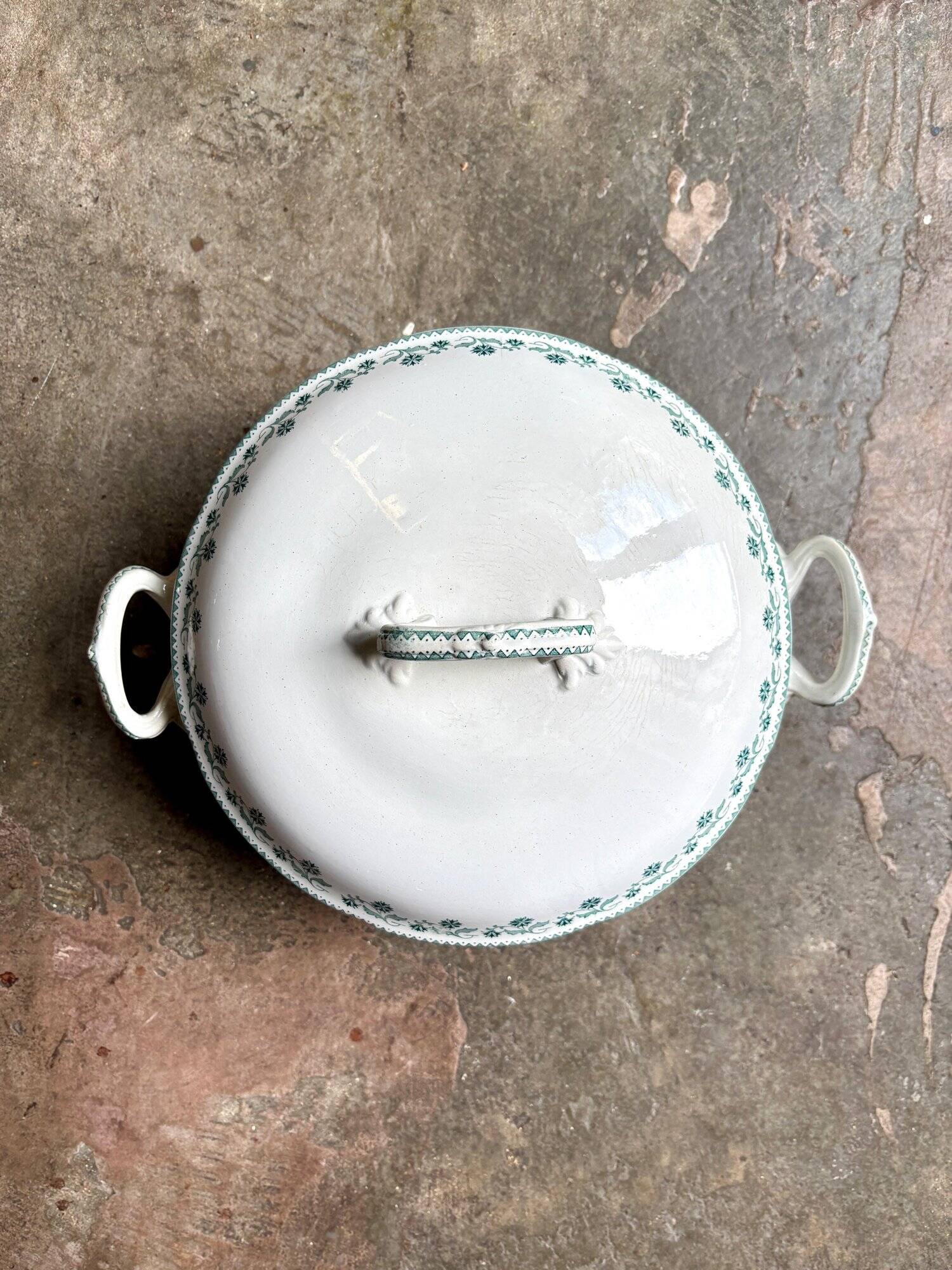 Moulin des Loups ironstone soup tureen, "Georgette" service