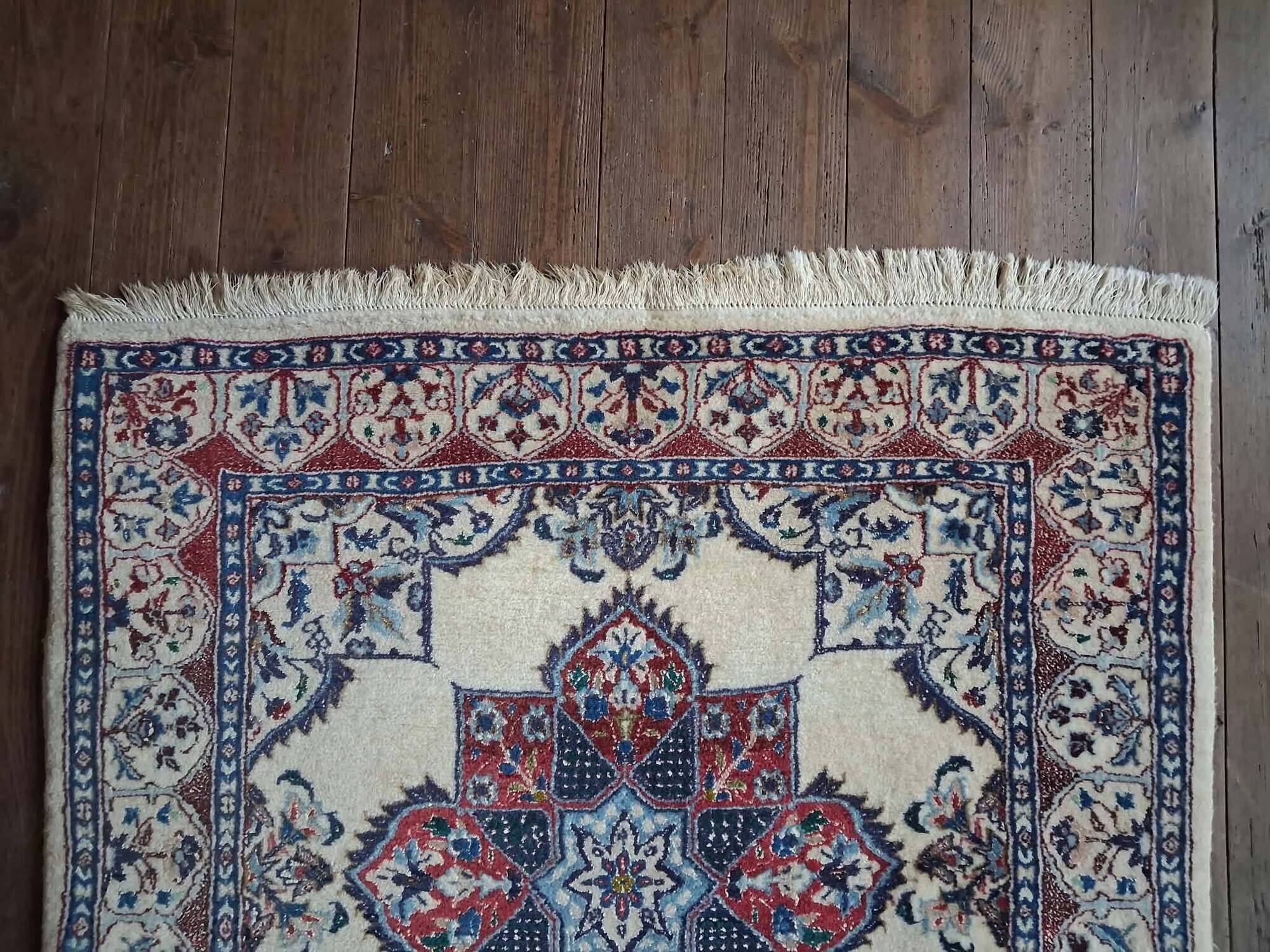 Handmade Persian Nain carpet 103x103cm