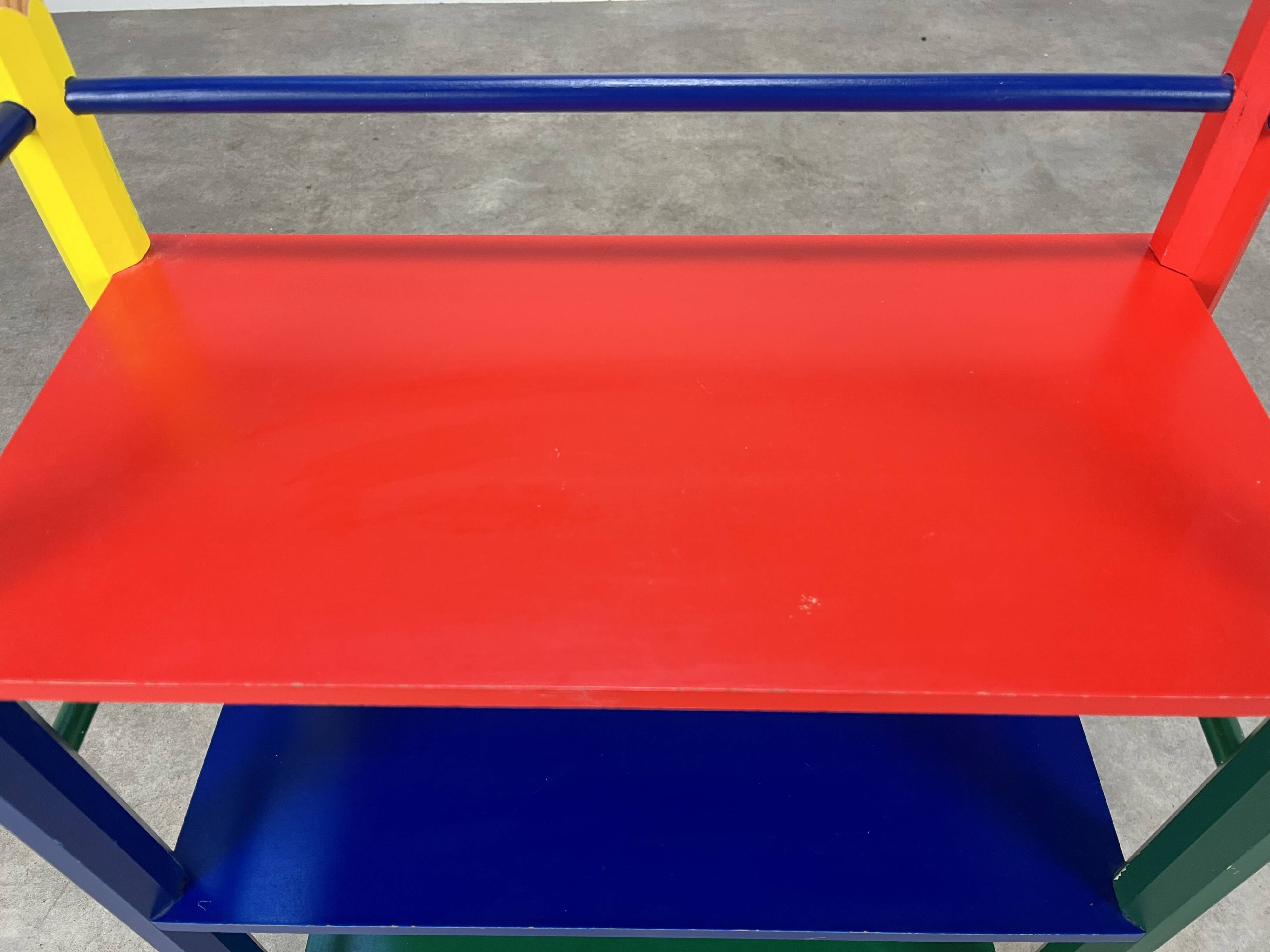 Etagère crayon style Pierre Sala pour enfants