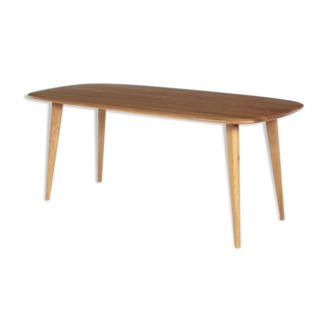 Emma dining table from the Sentou gallery