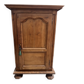 19th century solid cherry wood bonnetière.