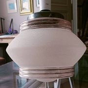 Lustre, plafonnier en verre givré