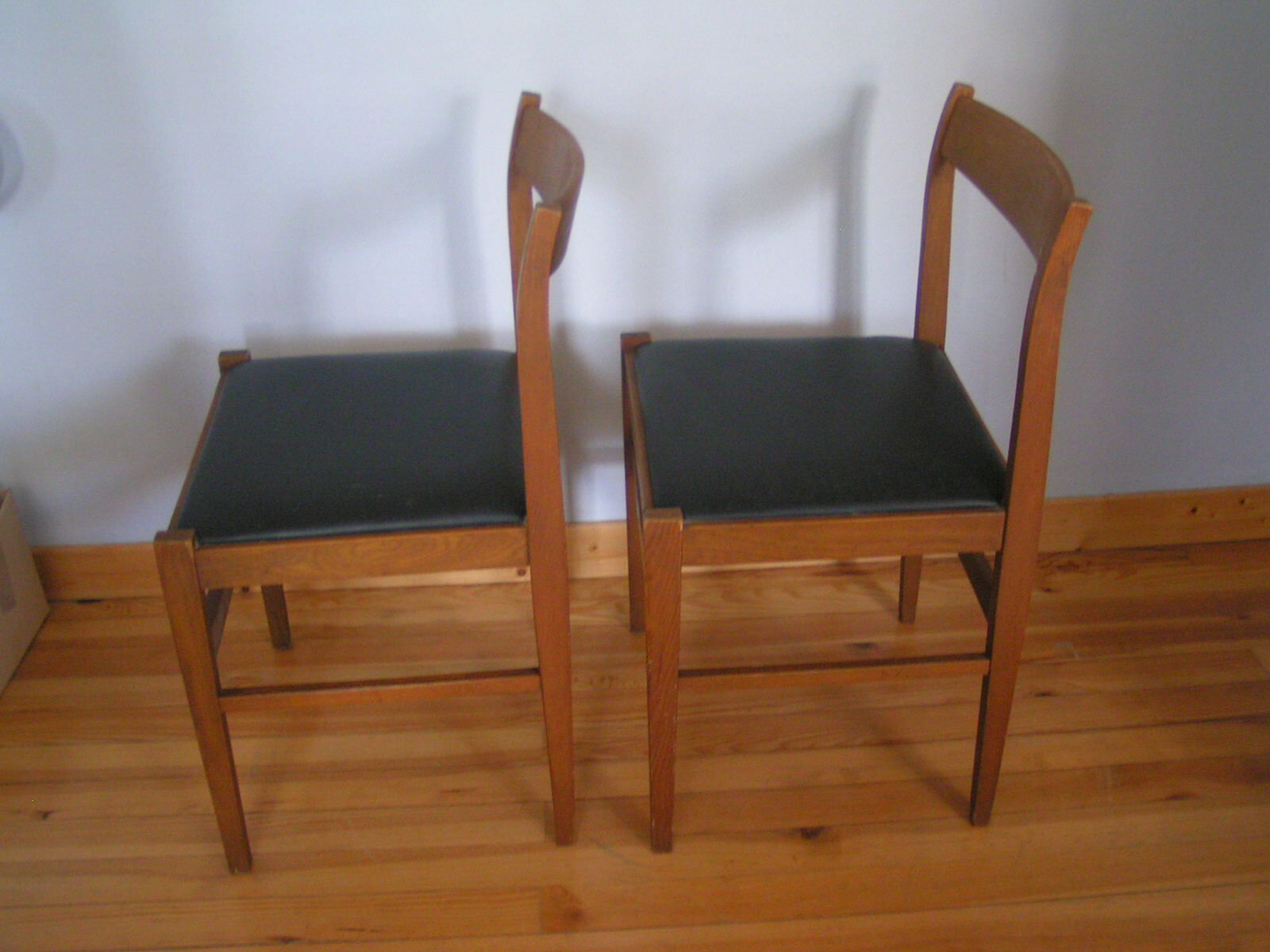 Set of 4 chairs