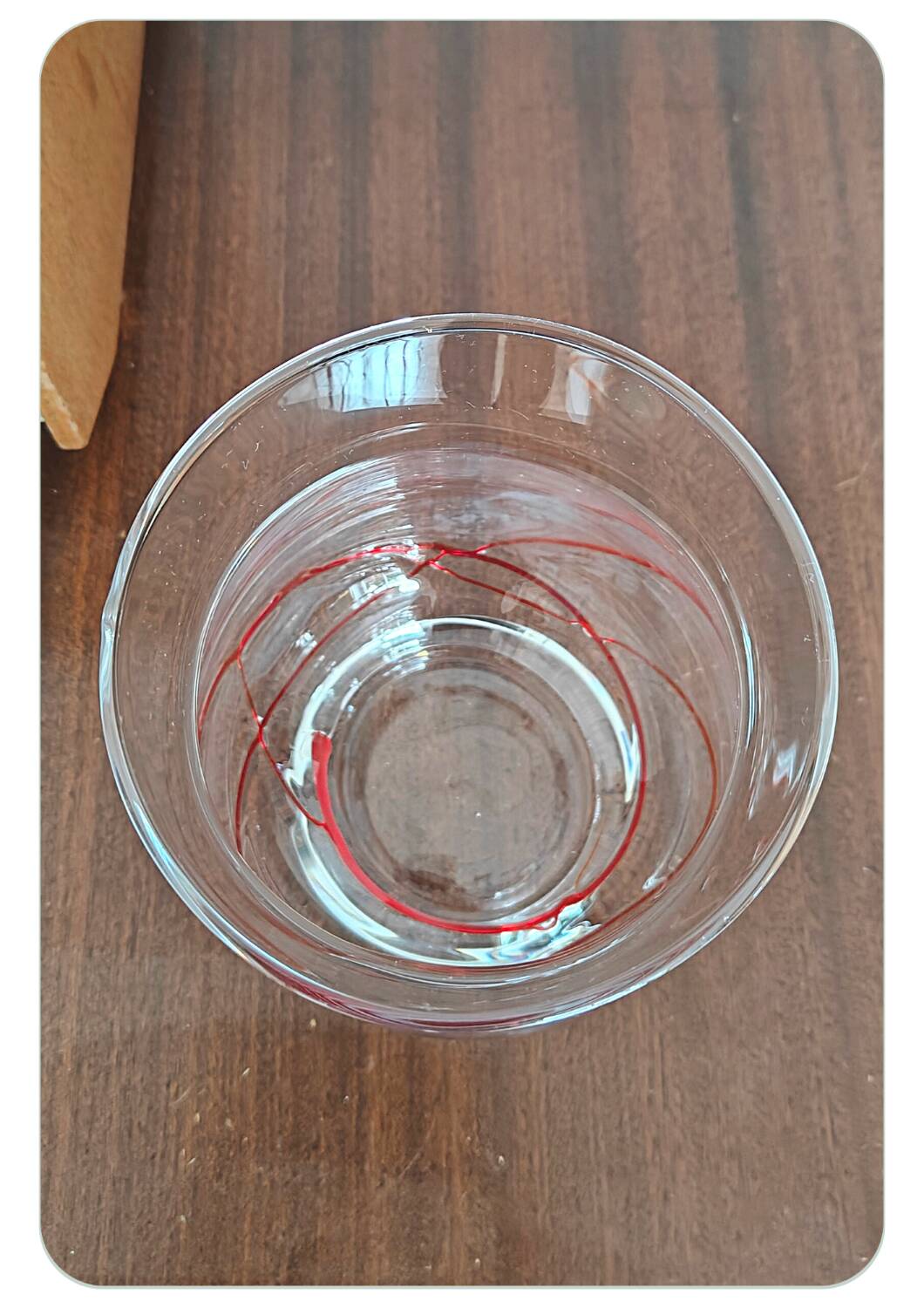 Vase vintage en verre soufflé de style Murano avec tourbillons rouges