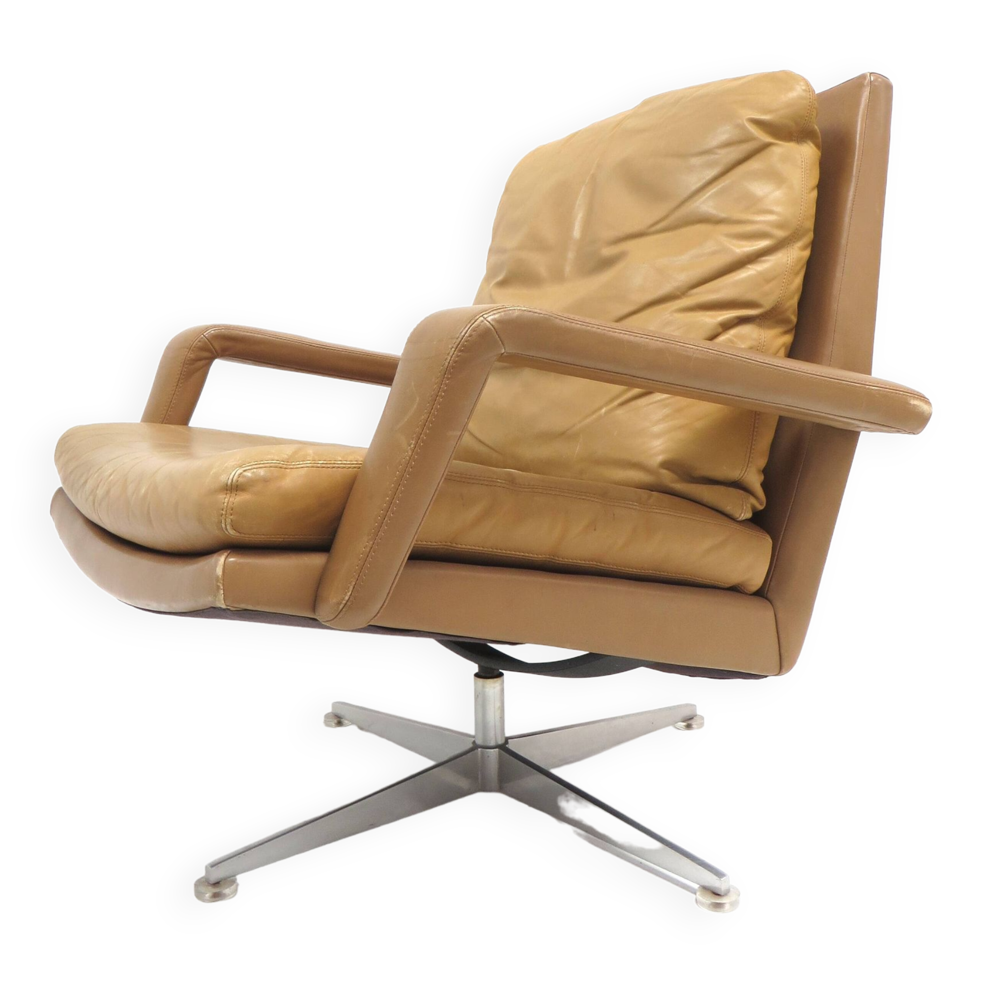 Vintage swivel chair designed by Hans Kaufeld in the 60s