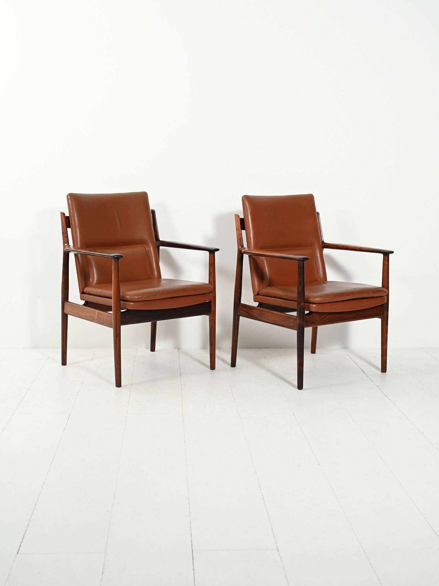 Pair of "Ark" armchairs by Arne Vodder