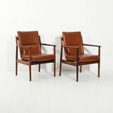 Pair of "Ark" armchairs by Arne Vodder