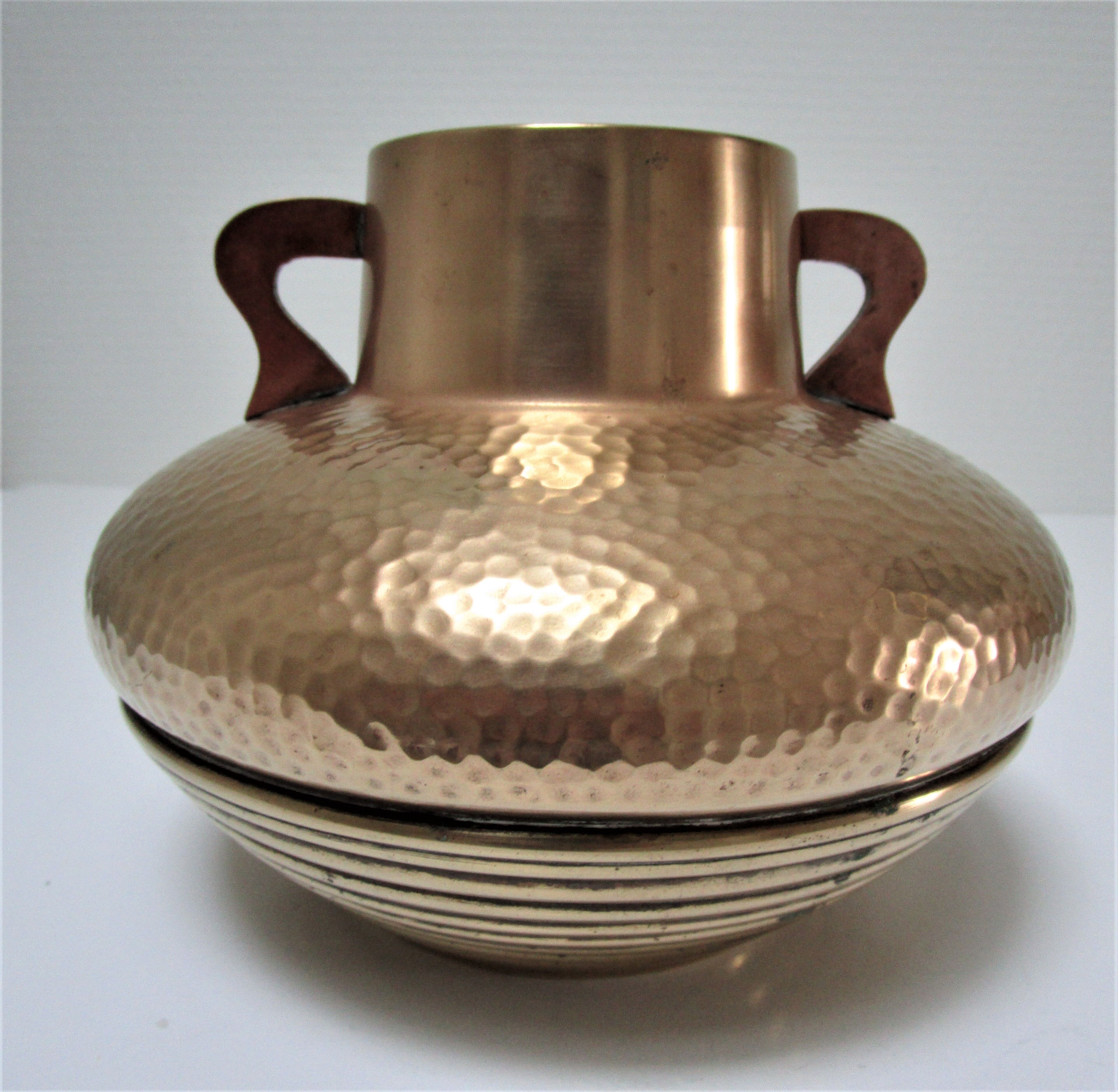 Vase pansu brass patinated vintage art deco style