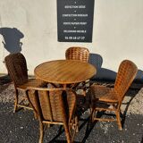 Rattan and chestnut living room