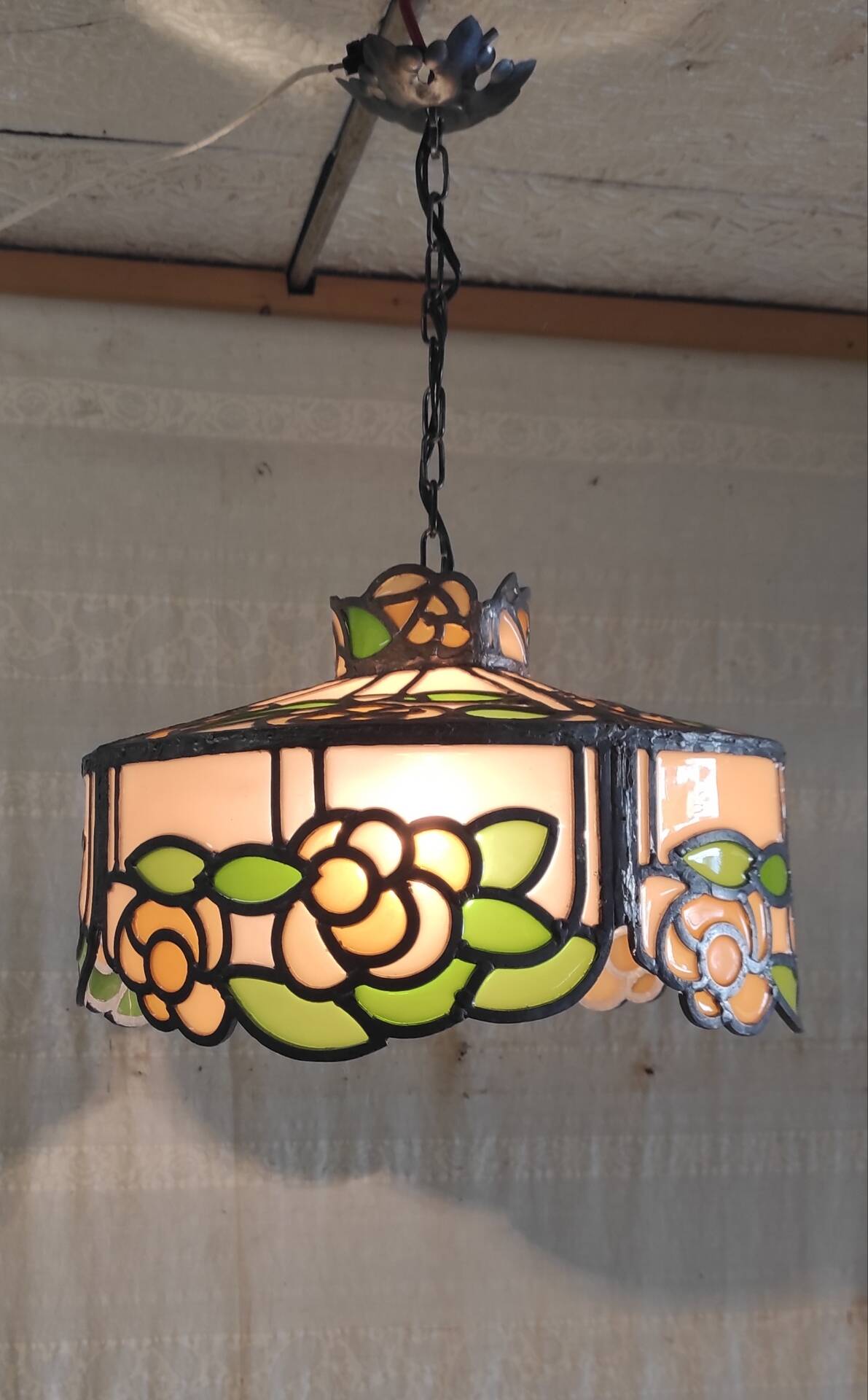 Tiffany-style glass and lead suspension - mid 20th century.