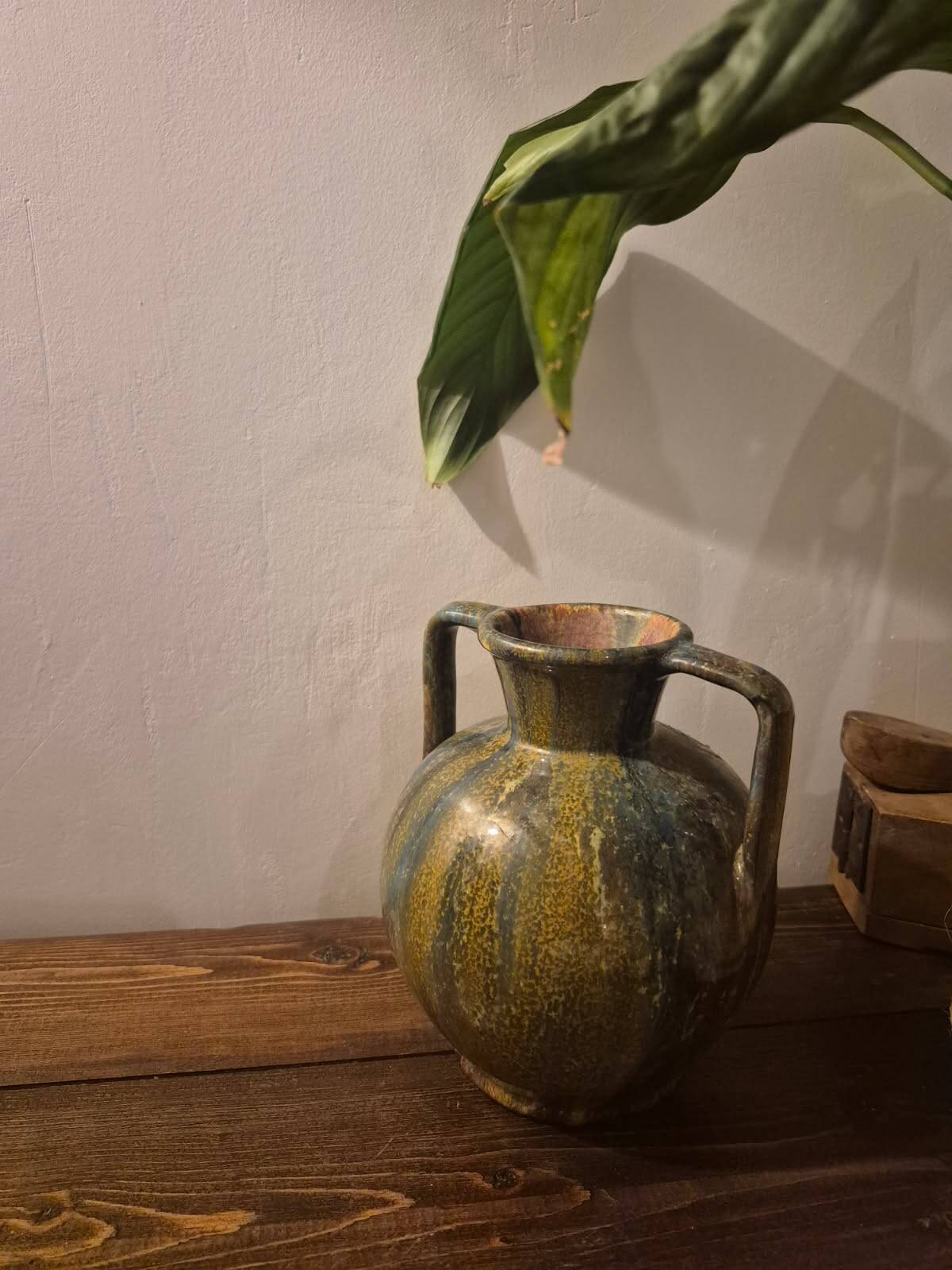 Ceramic vase