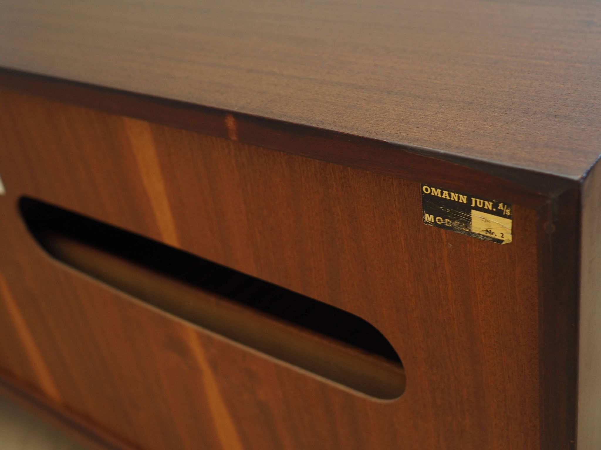 Commode en acajou, design danois, années 1970, éditeur : Omann Jun