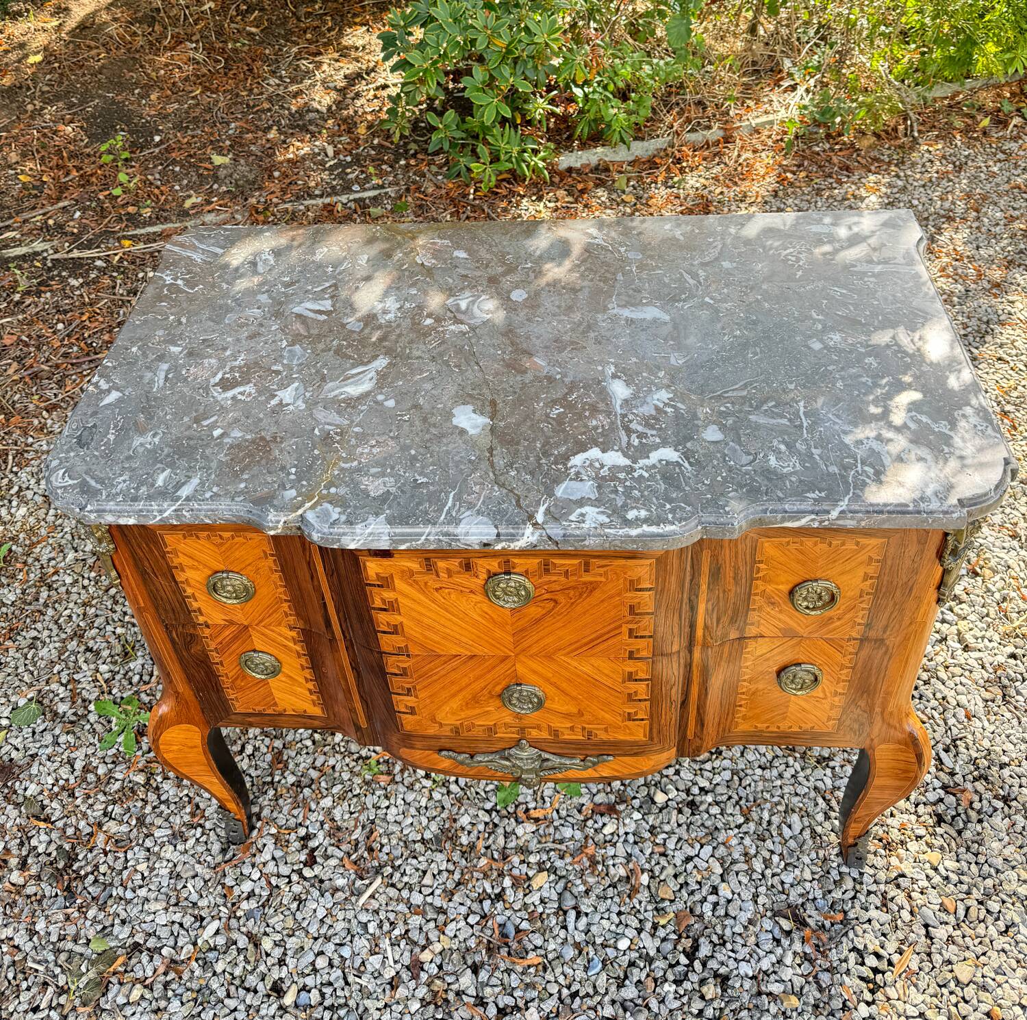 Transition period marquetry chest of drawers, late 18th century